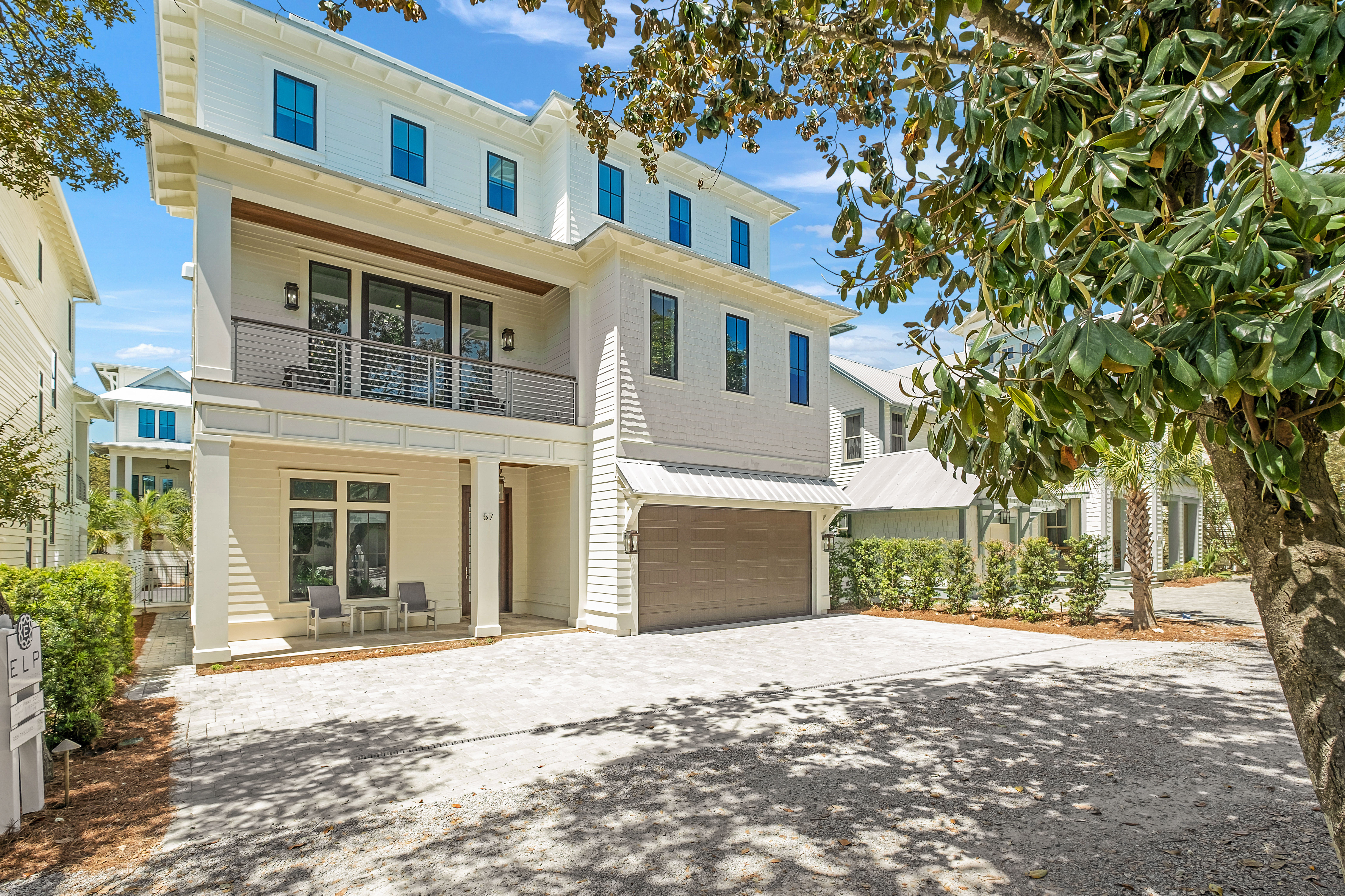  Elegant Retreat With Private Pool And Rooftop Deck Near Beach Access - 物件實景