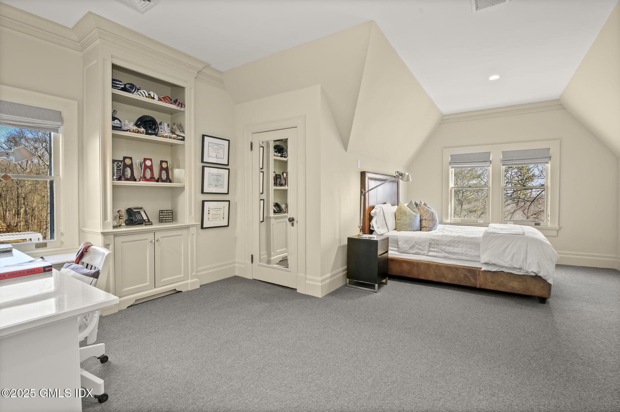 Greenwich, Connecticut, 06830, United States, 8 Bedrooms Bedrooms, ,10 BathroomsBathrooms,Residential,For Sale,1794108