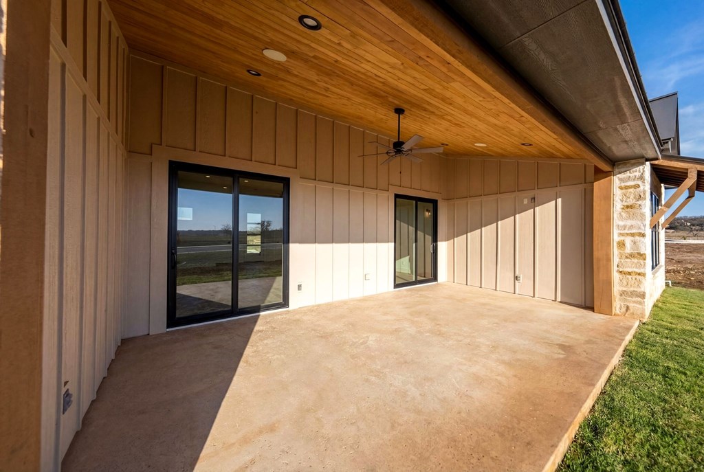 Kerrville, Texas, 78028, United States, 3 Bedrooms Bedrooms, ,3 BathroomsBathrooms,Residential,For Sale,2025103