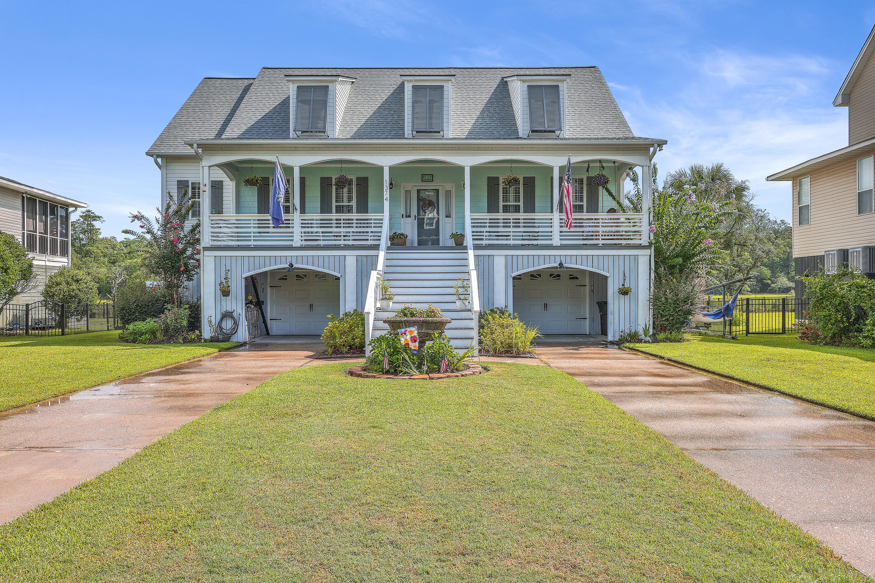 Mount Pleasant, South Carolina, 29466, United States, 3 Bedrooms Bedrooms, ,4 BathroomsBathrooms,Residential,For Sale,1798311