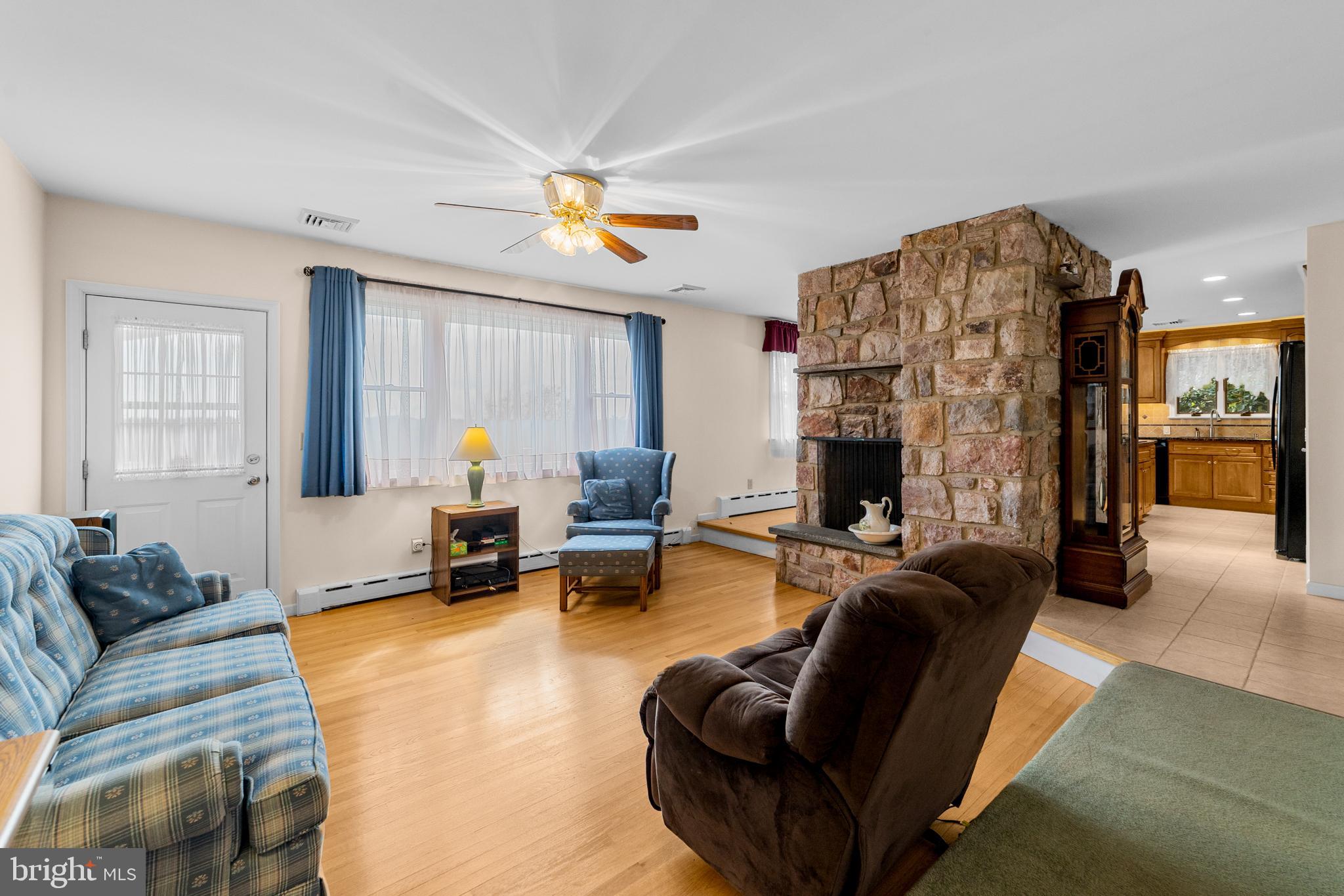 TELFORD, Pennsylvania, 18969, United States, 3 Bedrooms Bedrooms, ,2 BathroomsBathrooms,Residential,For Sale,1983098