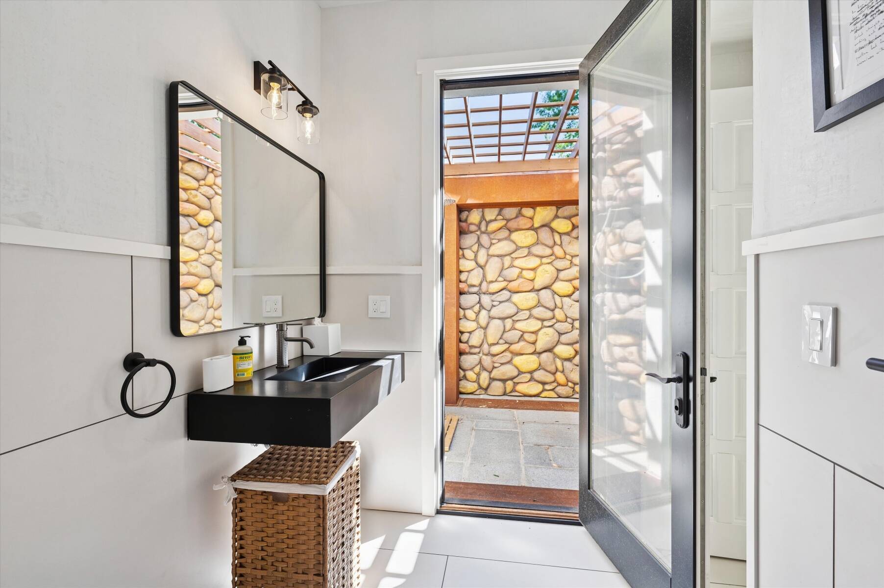  Brand New Waterfront Home in the Style of Japanese Modern - 物件實景