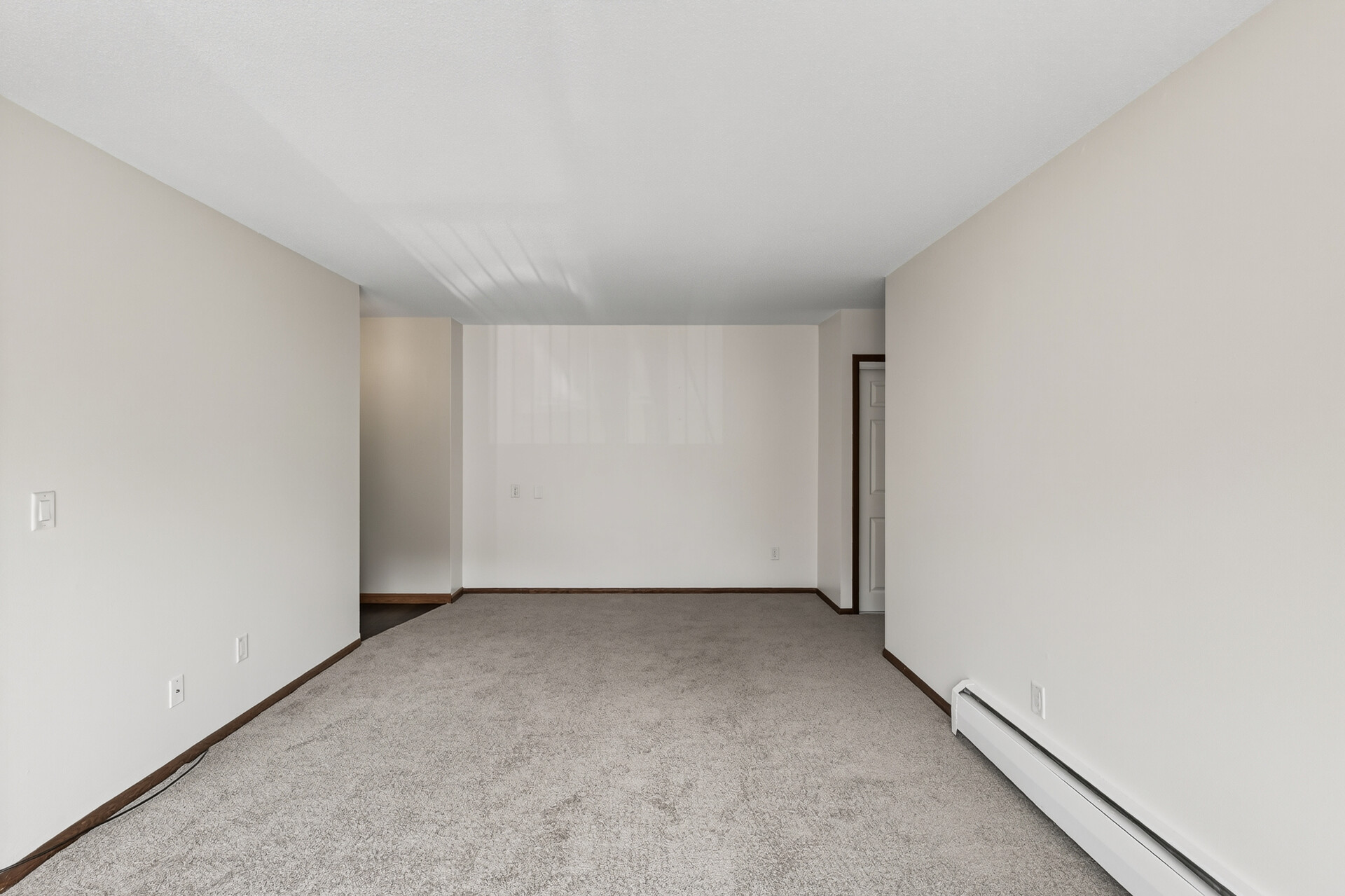  Bright Updated Condo Near Downtown Hopkins - 物件實景