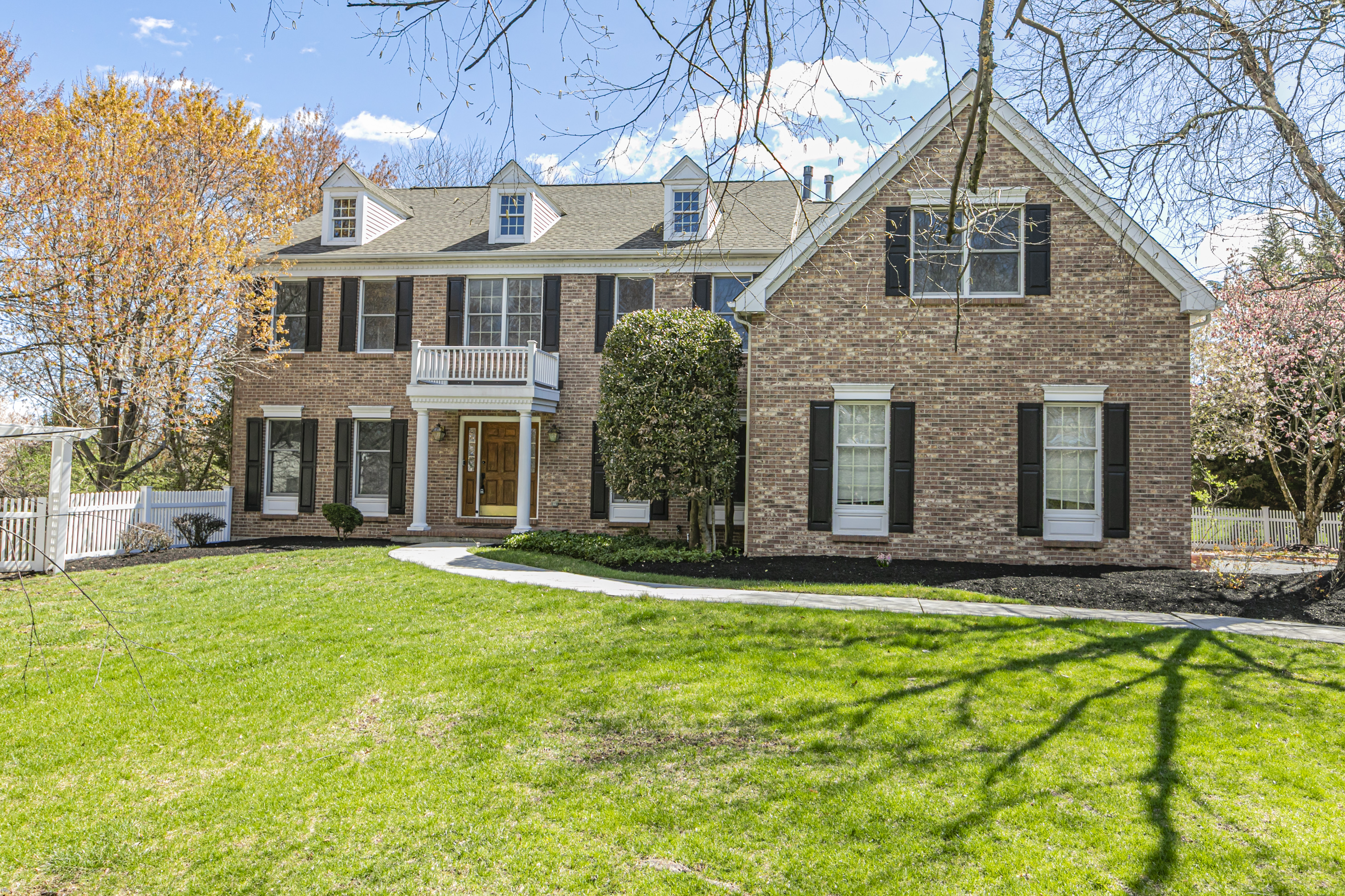  Newly Updated Ettl Farm Home on an Exceptional Lot - 物件實景