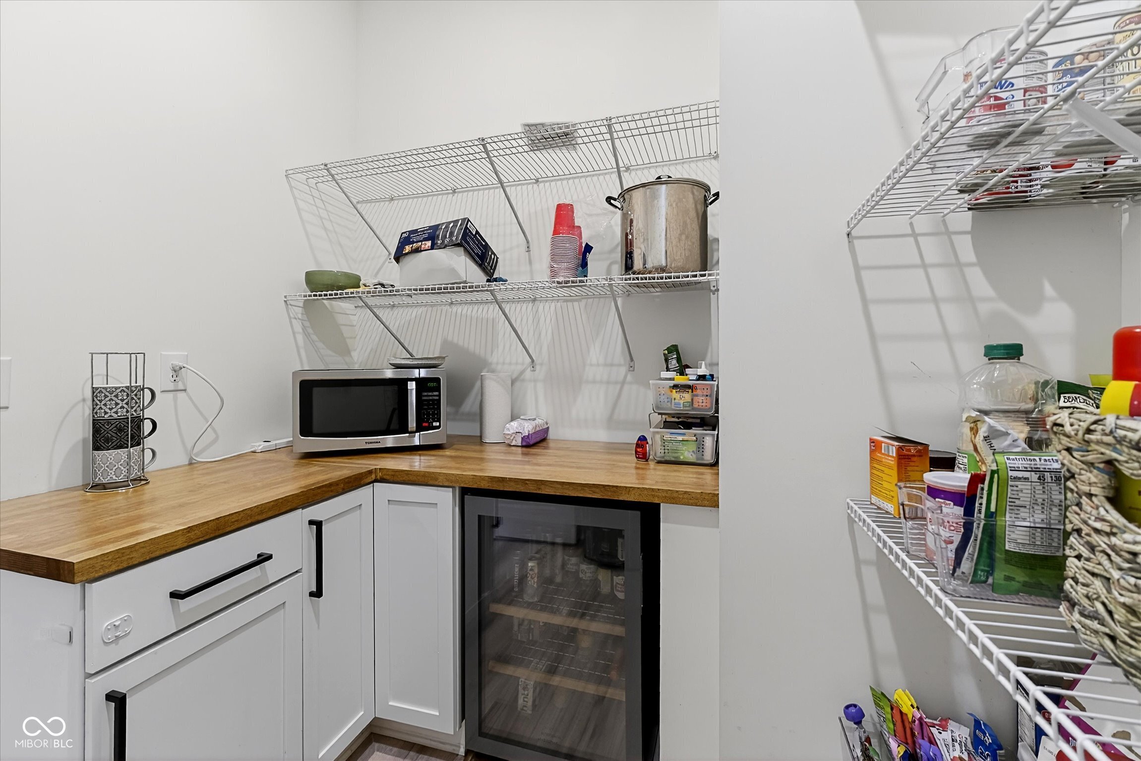 Indianapolis, Indiana, 46202, United States, 4 Bedrooms Bedrooms, ,5 BathroomsBathrooms,Residential,For Sale,2008591