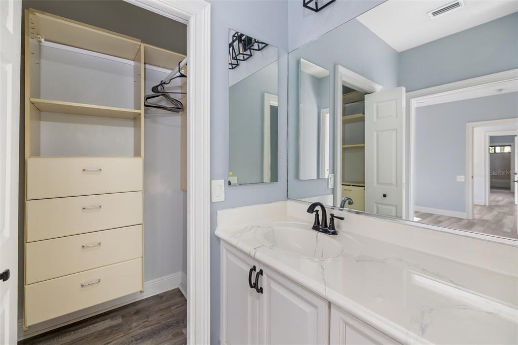 Lakewood Ranch, Florida, 34202, United States, 5 Bedrooms Bedrooms, ,4 BathroomsBathrooms,Residential,For Sale,1992150