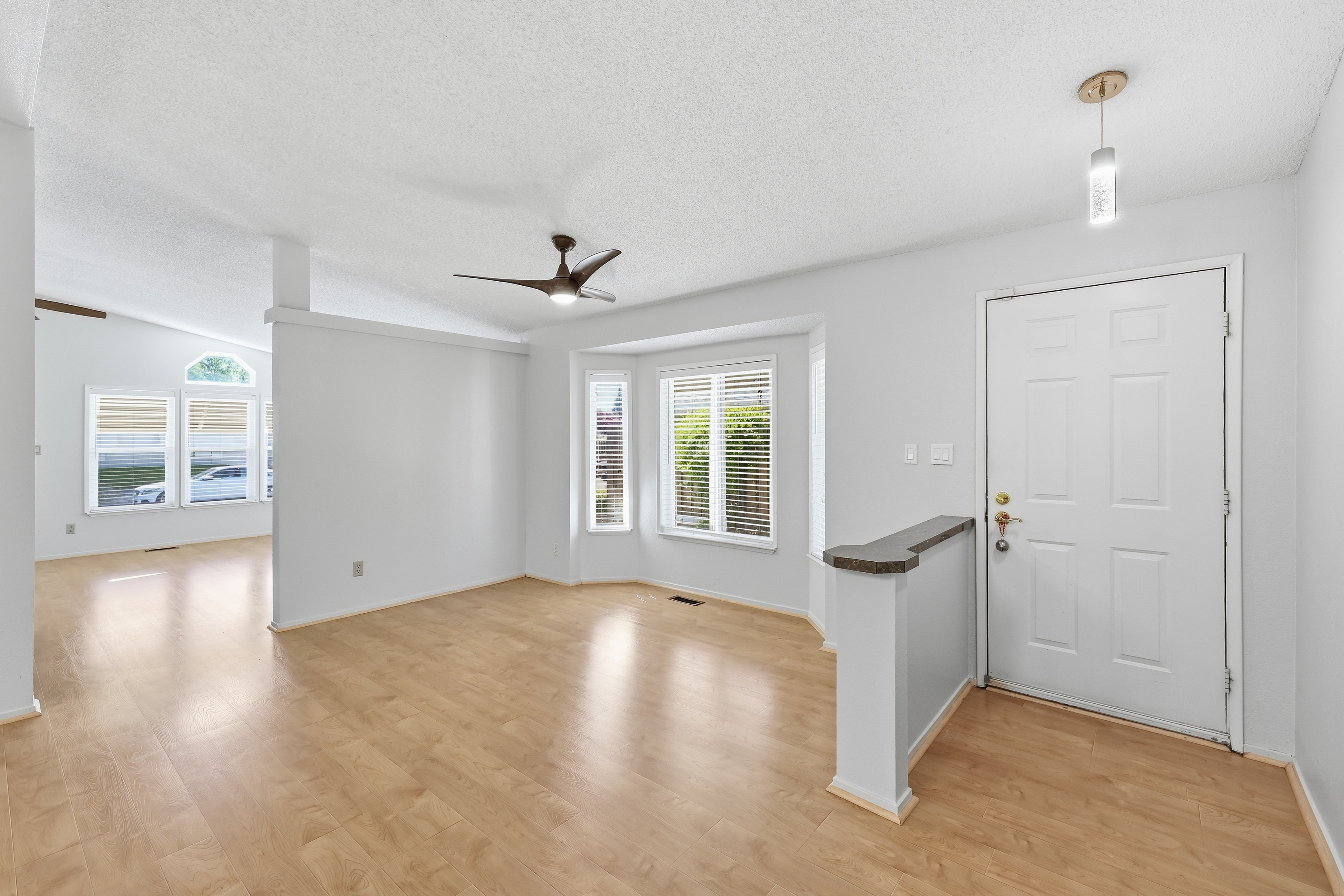  6909 Grand Tree Lane, Citrus Heights, CA 95621 - 物件實景