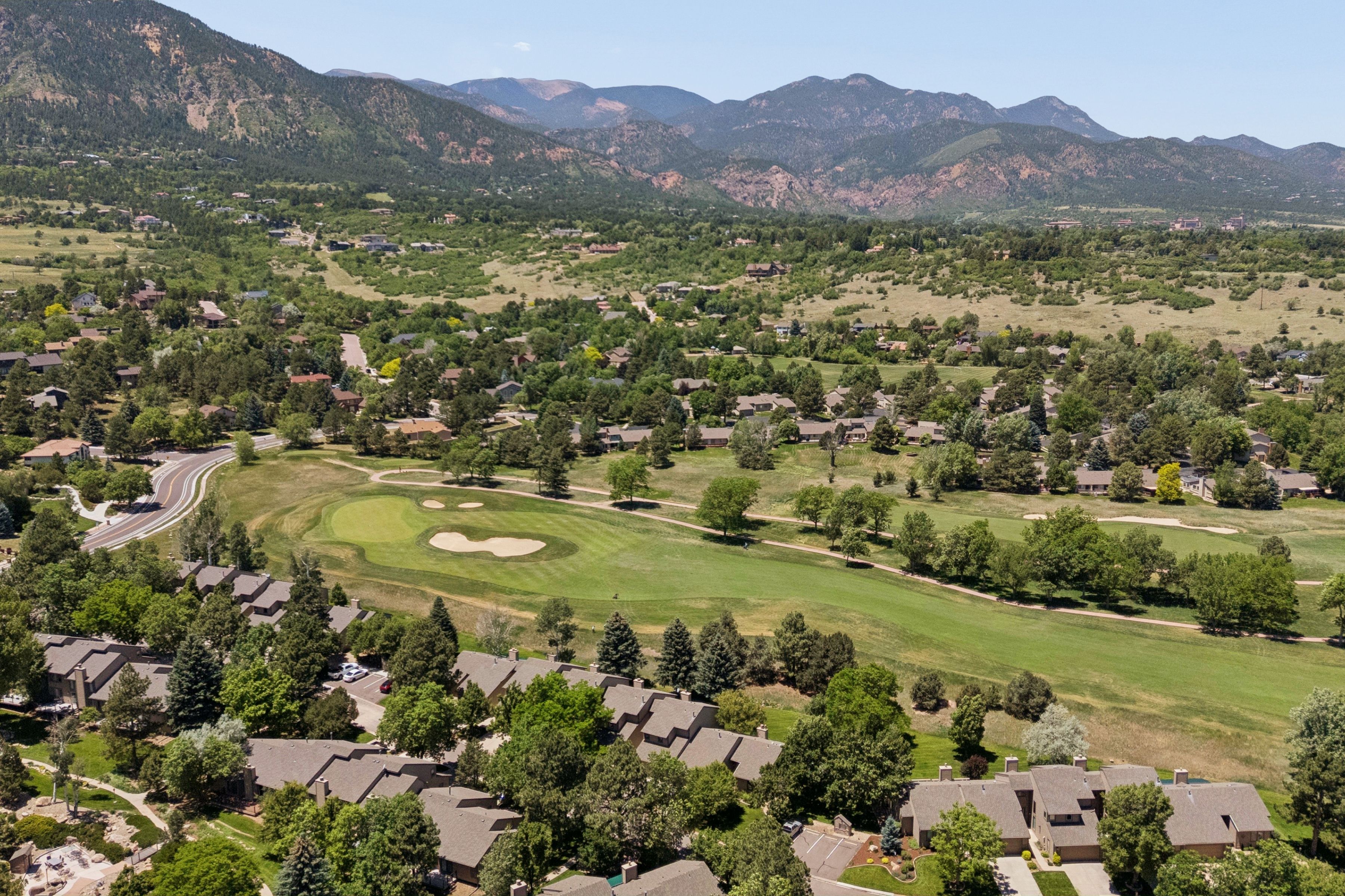  Fairway Living with Front-Row Mountain Views - 物件實景