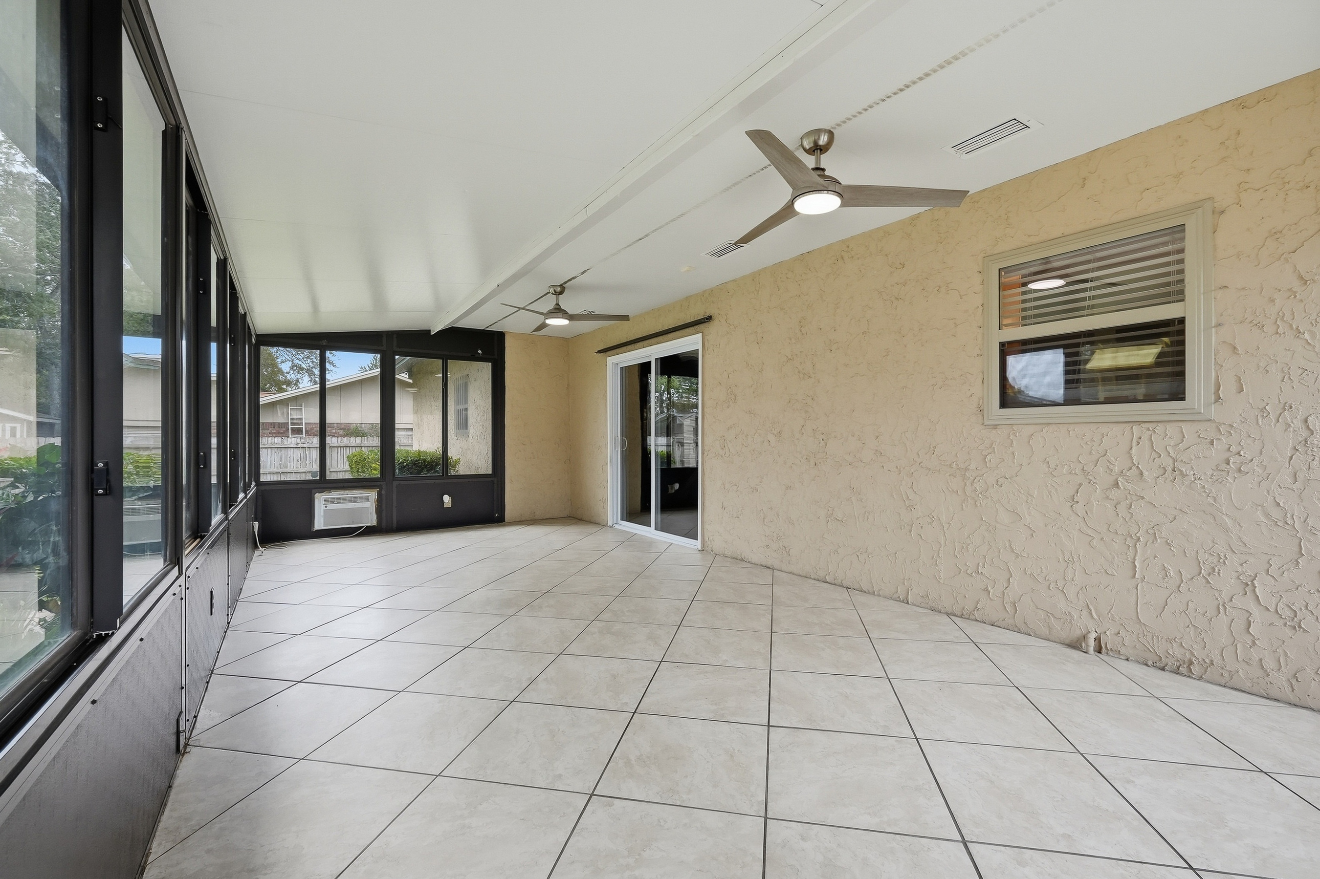  Spacious Living Designed for Indoor and Outdoor Entertaining - 物件實景