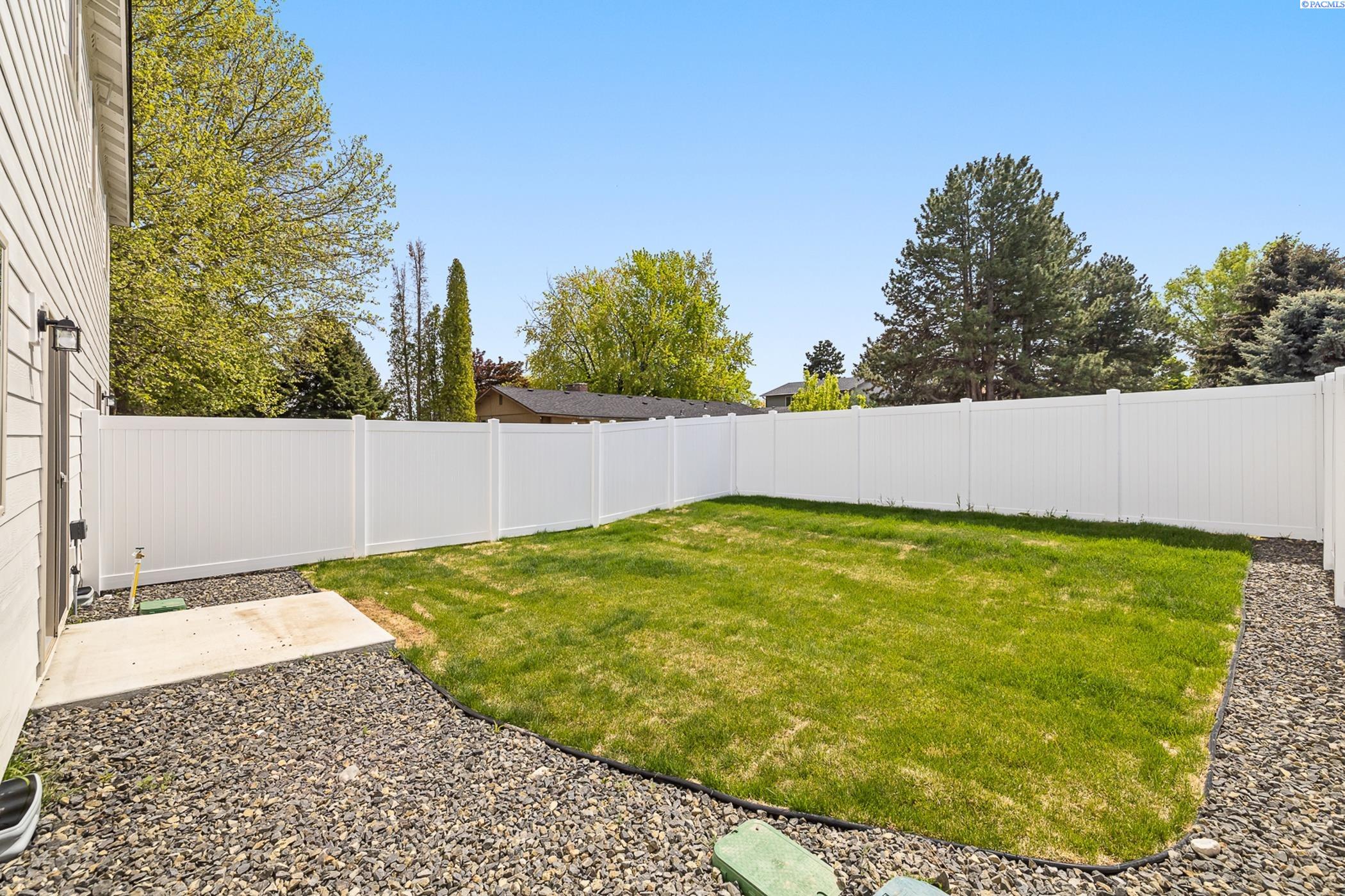 Kennewick, Washington, 99337, United States, 6 Bedrooms Bedrooms, ,Residential,For Sale,1796144