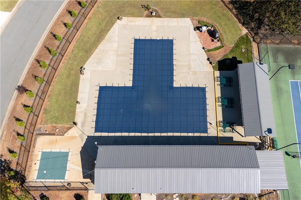 Marietta, Georgia, 30066, United States, 4 Bedrooms Bedrooms, ,3 BathroomsBathrooms,Residential,For Sale,1986334