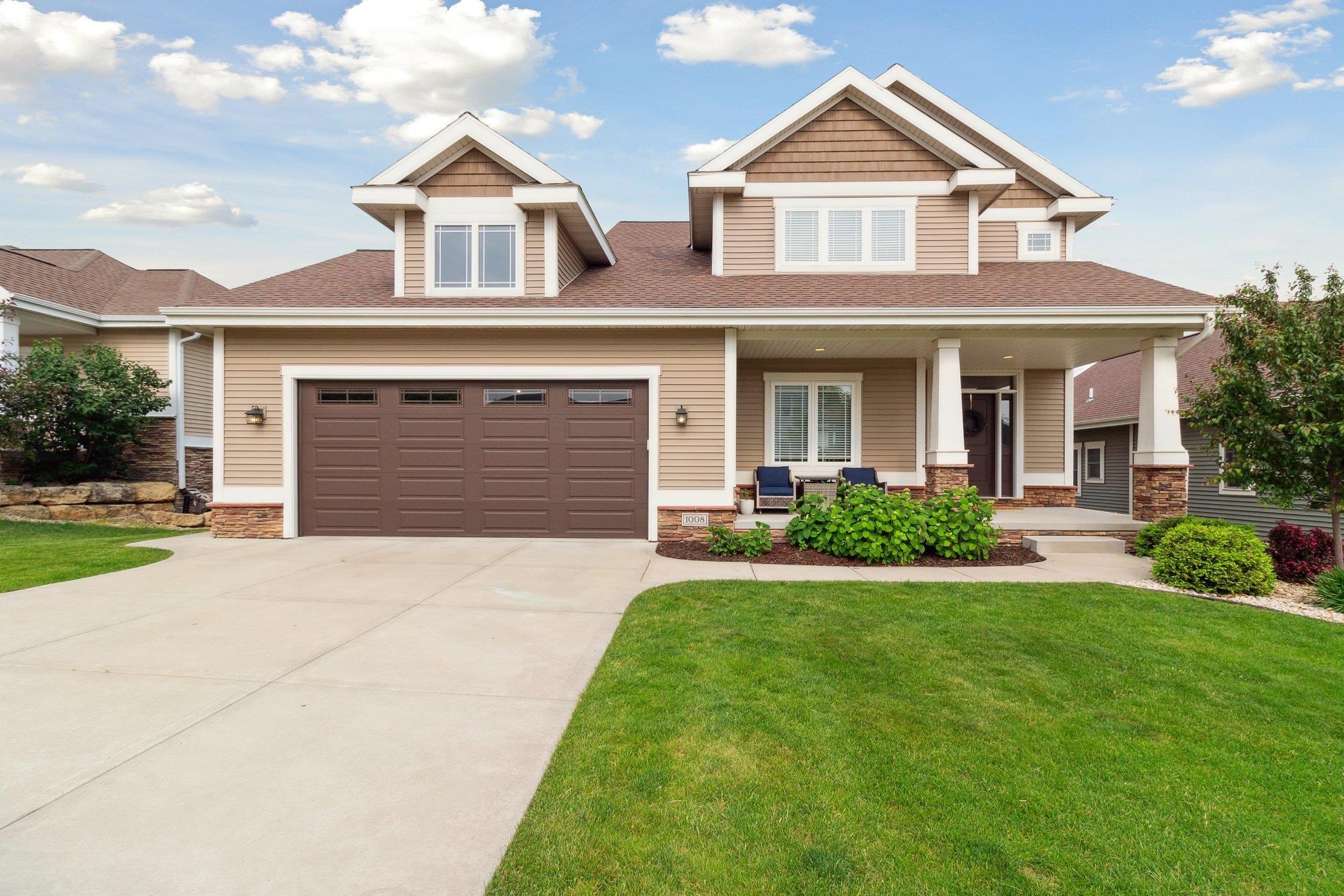 WAUNAKEE, Wisconsin, 53597, United States, 4 Bedrooms Bedrooms, ,4 BathroomsBathrooms,Residential,For Sale,1927061