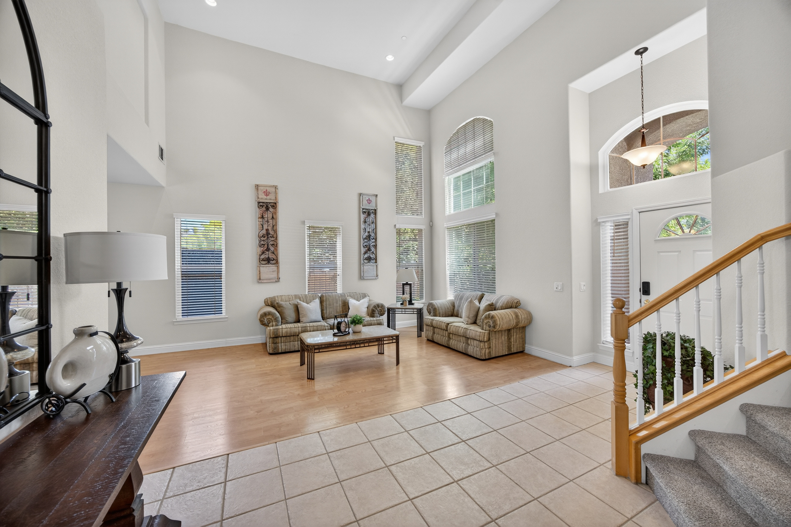  5500 Tierra Gardens Lane, Carmichael, CA 95608 - 物件實景