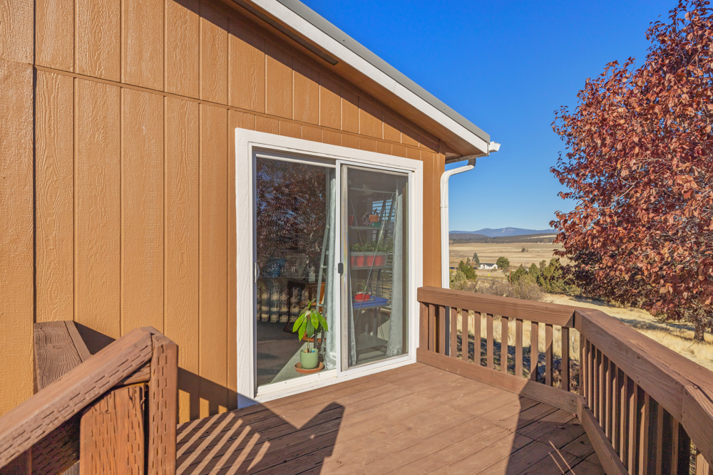 KLAMATH FALLS, Oregon, 97603, United States, 3 Bedrooms Bedrooms, ,2 BathroomsBathrooms,Residential,For Sale,1984310