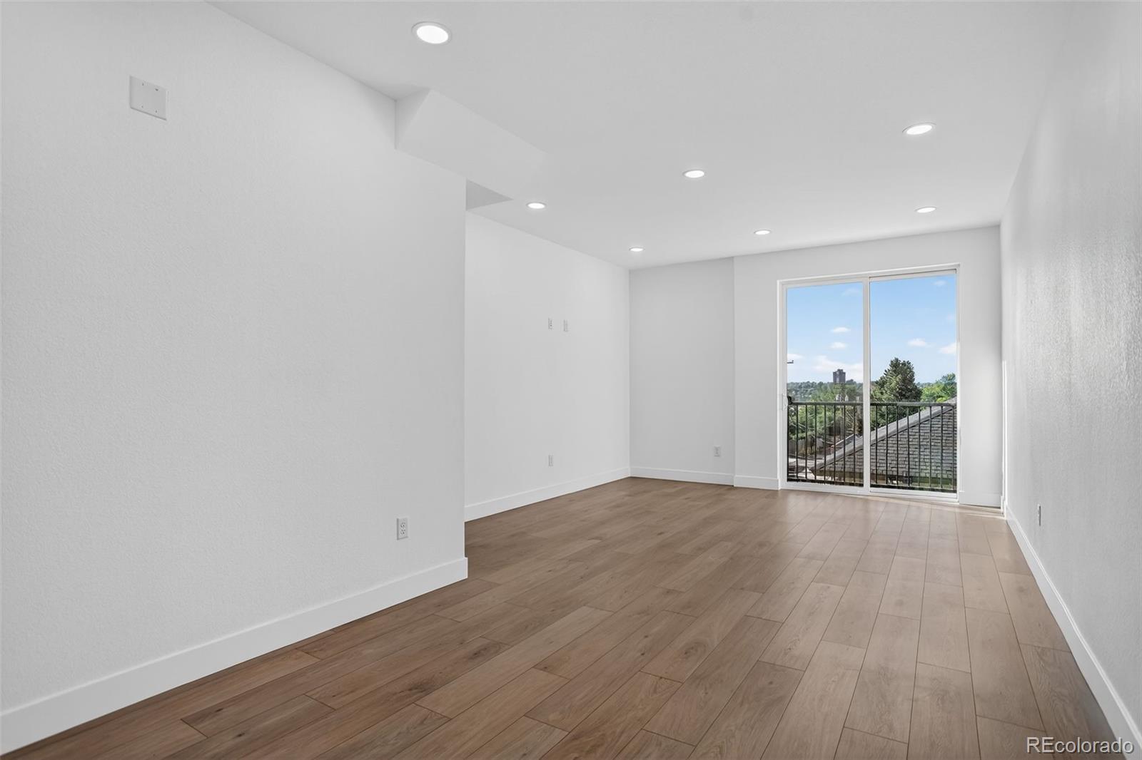 Denver, Colorado, 80212, United States, 2 Bedrooms Bedrooms, ,2 BathroomsBathrooms,Residential,For Sale,1951610