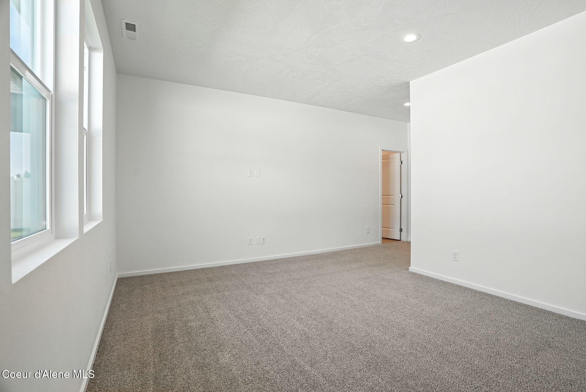 Post Falls, Idaho, 83854, United States, 3 Bedrooms Bedrooms, ,Residential,For Sale,1988567