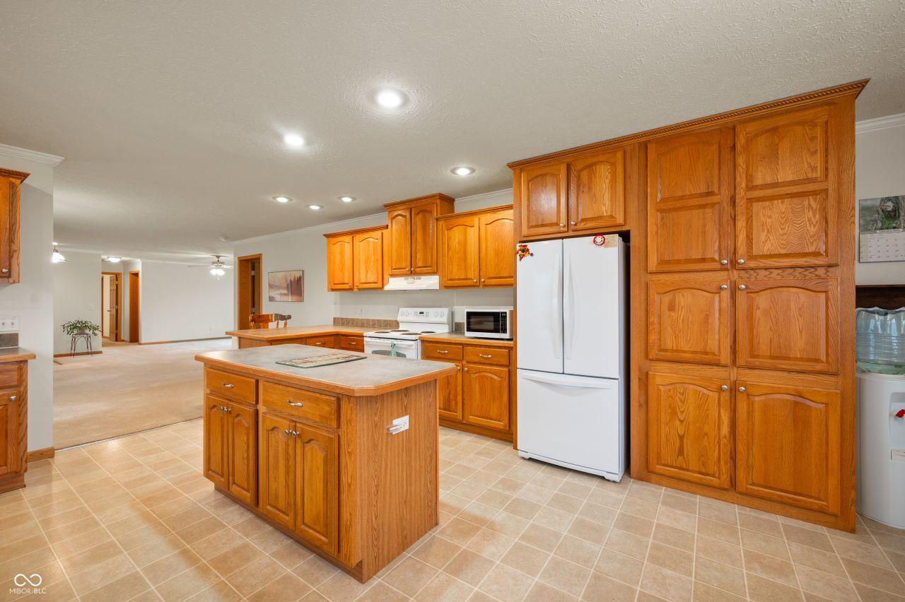 Alexandria, Indiana, 46001, United States, 3 Bedrooms Bedrooms, ,2 BathroomsBathrooms,Residential,For Sale,1728694