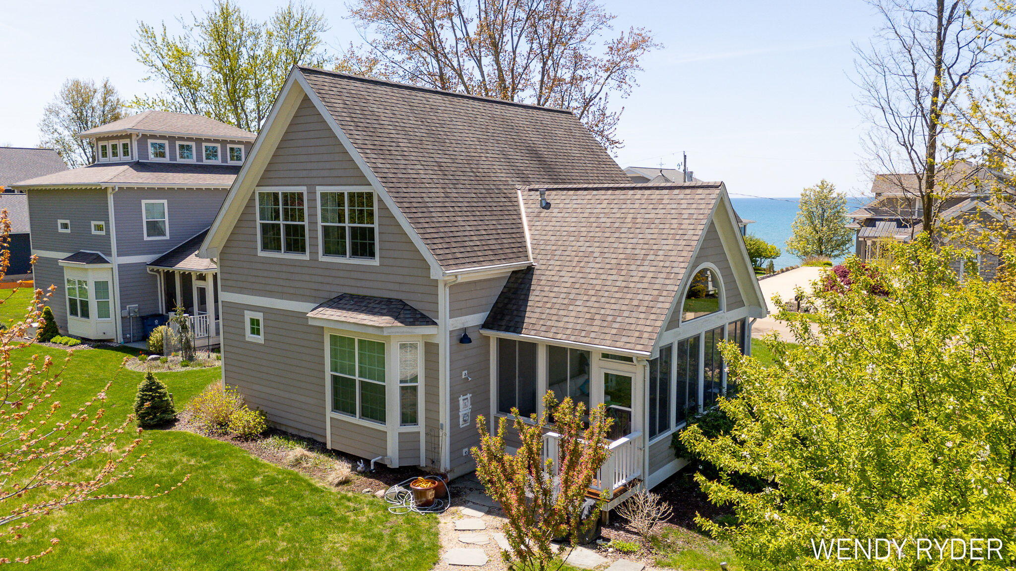 South Haven, Michigan, 49090, United States, 4 Bedrooms Bedrooms, ,4 BathroomsBathrooms,Residential,For Sale,1907418