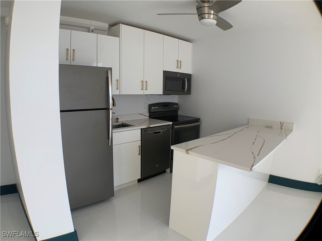 Fort Myers Beach, Florida, 33931, United States, 1 Bedroom Bedrooms, ,1 BathroomBathrooms,Residential,For Sale,1899389