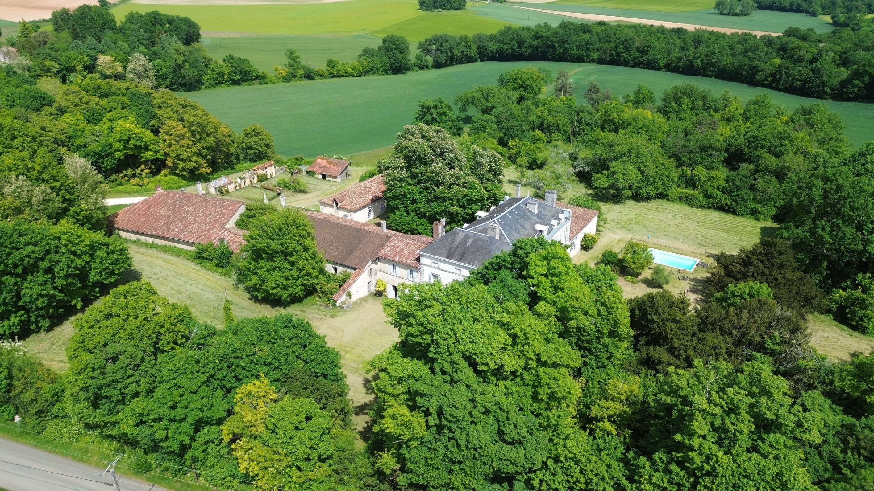  For Sale – Elegance and Art of Living in an 18th Century Château in the Périgord - 物件實景