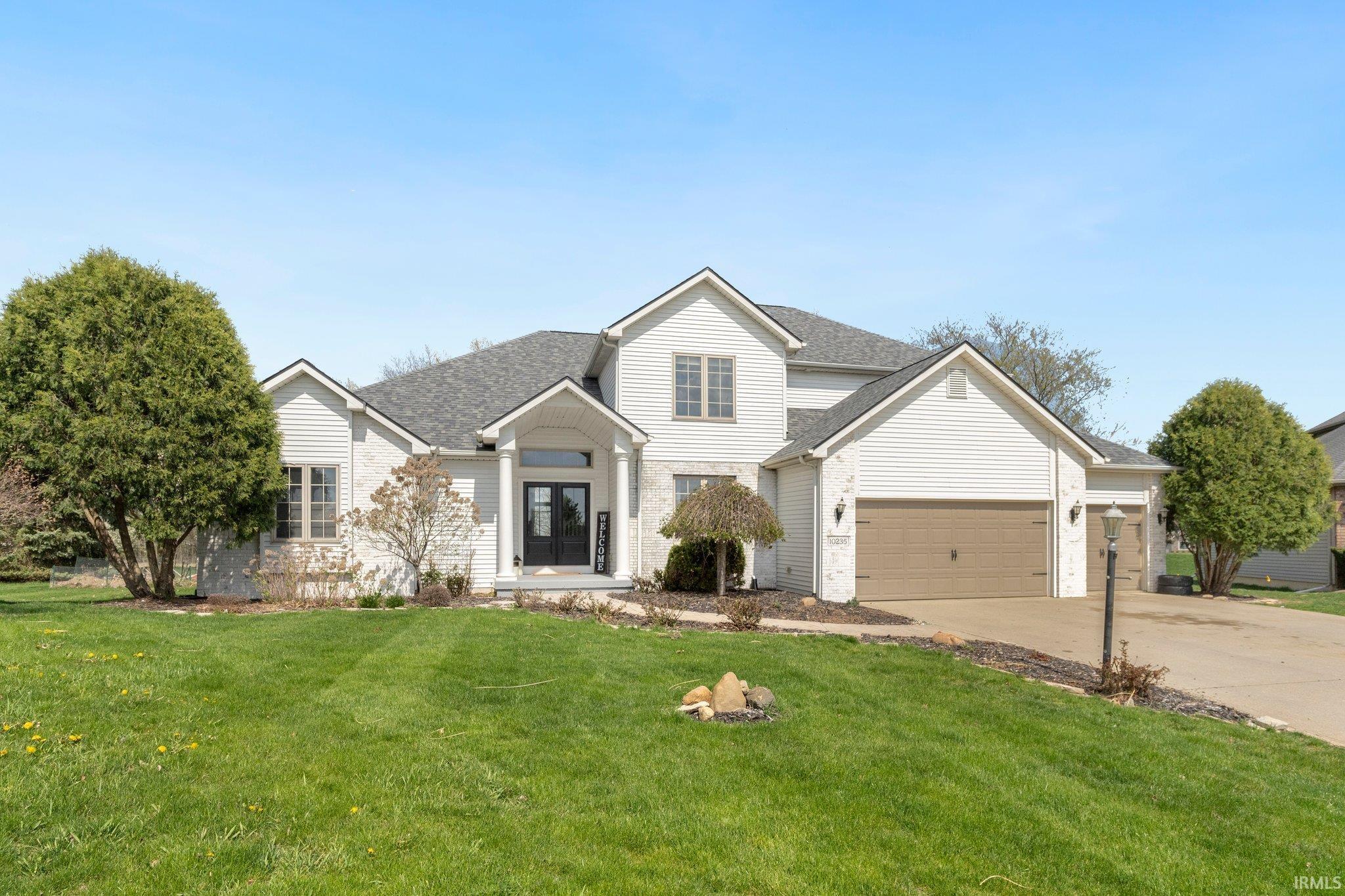 Leo, Indiana, 46765-9347, United States, 4 Bedrooms Bedrooms, ,5 BathroomsBathrooms,Residential,For Sale,1975042