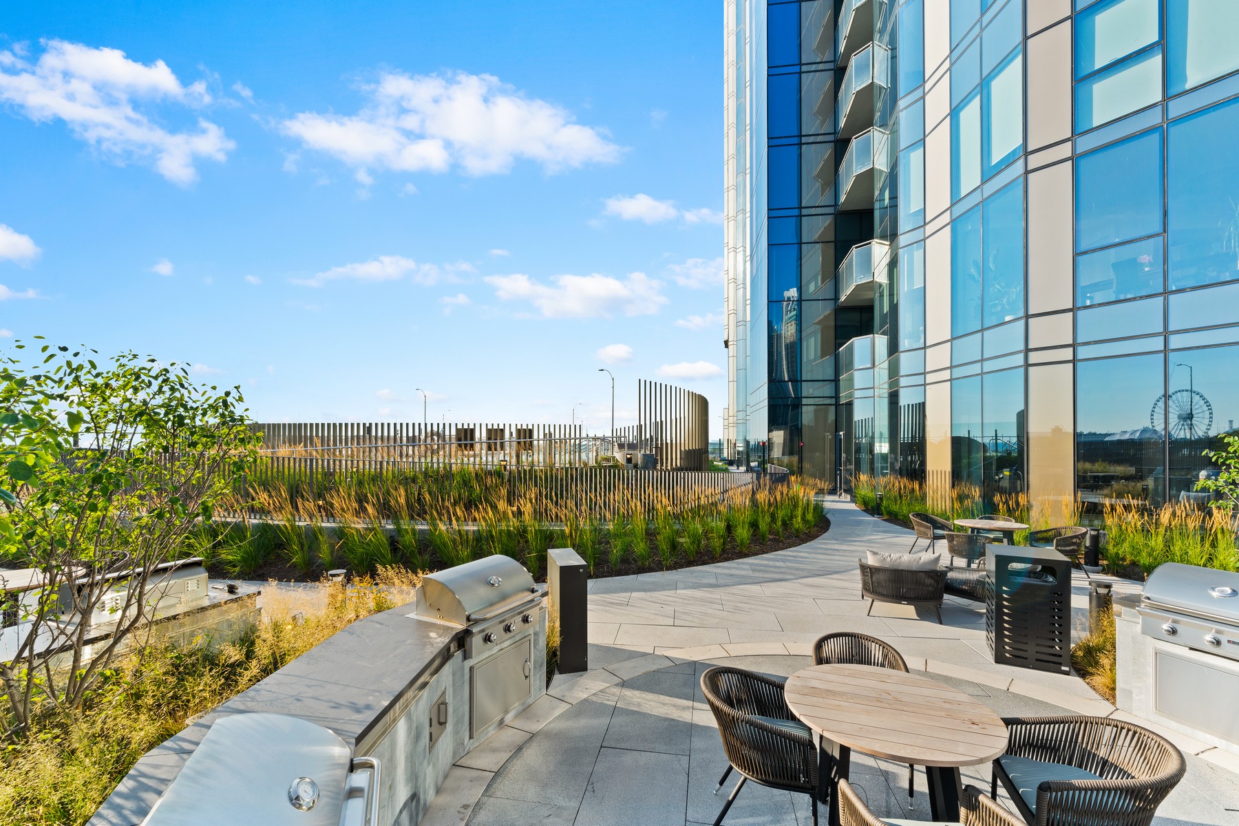  Experience Luxury Resort-Style Lakefront Living at Cirrus - 物件實景