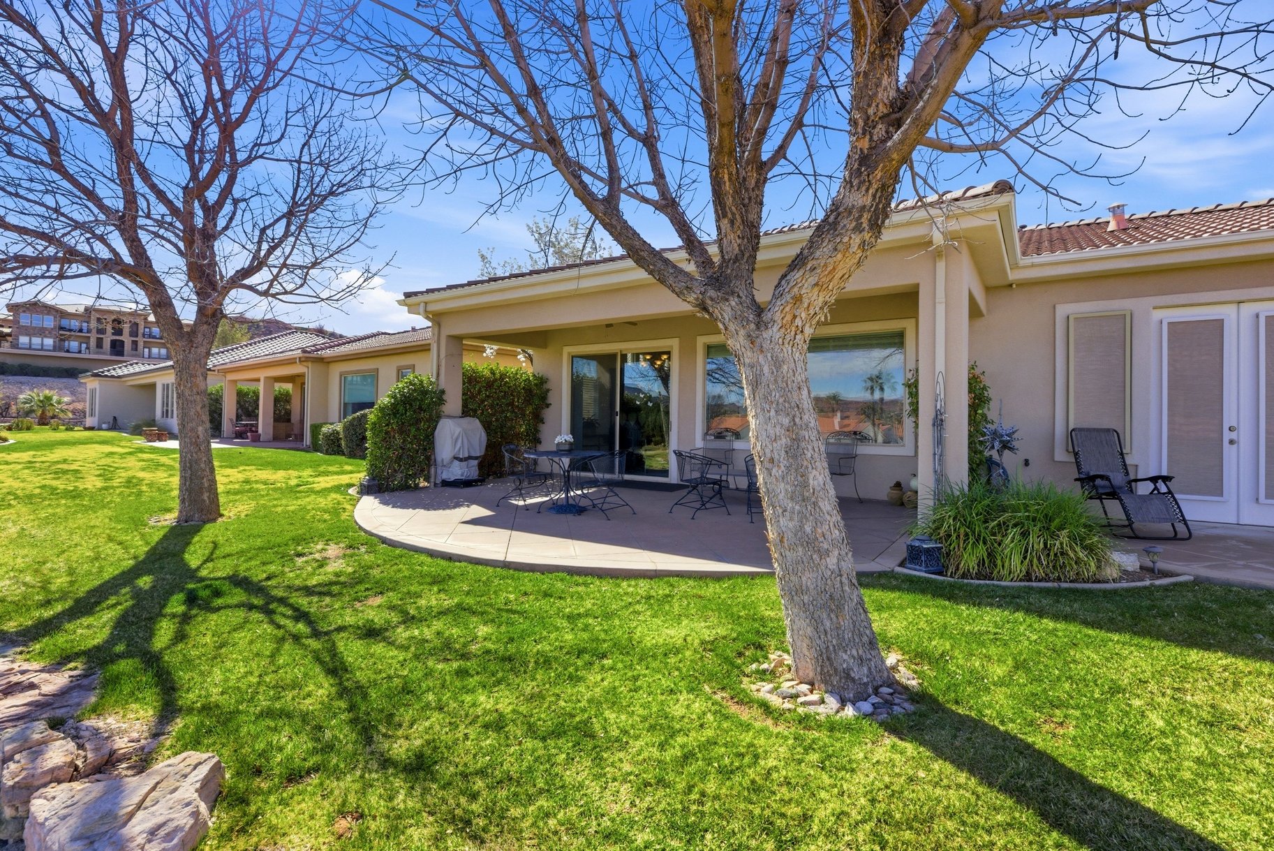  Former Model Home in Sunbrook community sits directly on golf course with Views - 物件實景