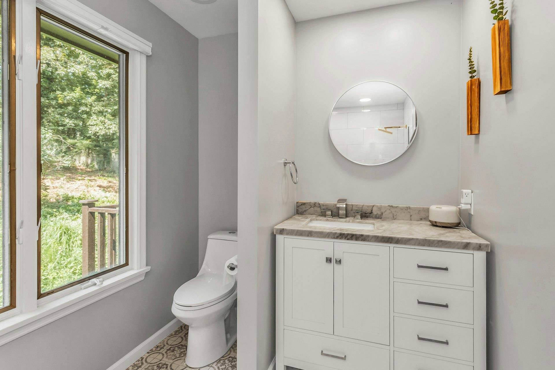 Northport, New York, 11768, United States, 3 Bedrooms Bedrooms, ,2 BathroomsBathrooms,Residential,For Sale,1892901