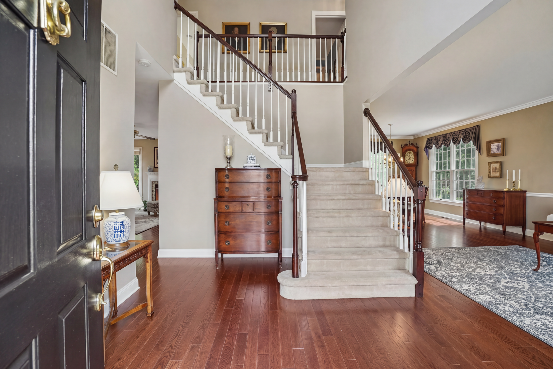  ?Staats Farm? Colonial Blends Classic Charm with Modern Updates - 物件實景