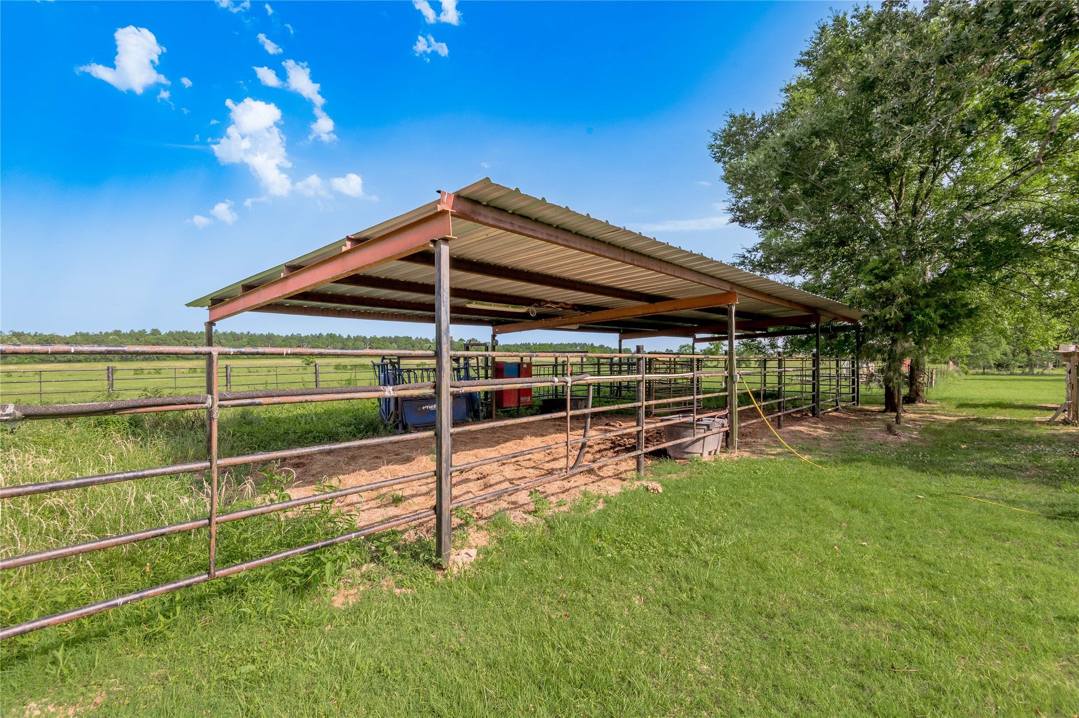Kennard, Texas, 75847, United States, 3 Bedrooms Bedrooms, ,2 BathroomsBathrooms,Residential,For Sale,1828571