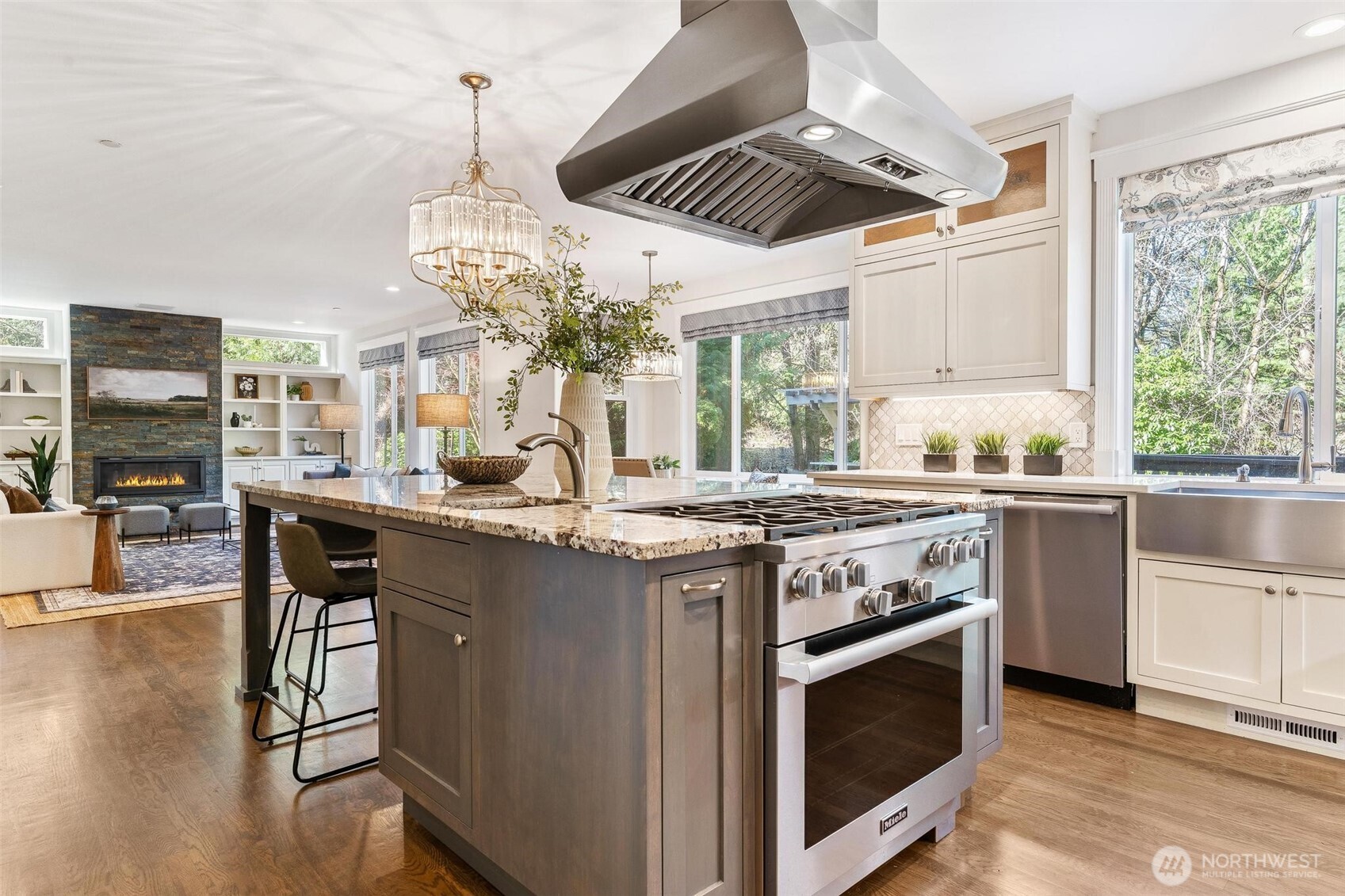 Bothell, Washington, 98011, United States, 4 Bedrooms Bedrooms, ,3 BathroomsBathrooms,Residential,For Sale,2017764