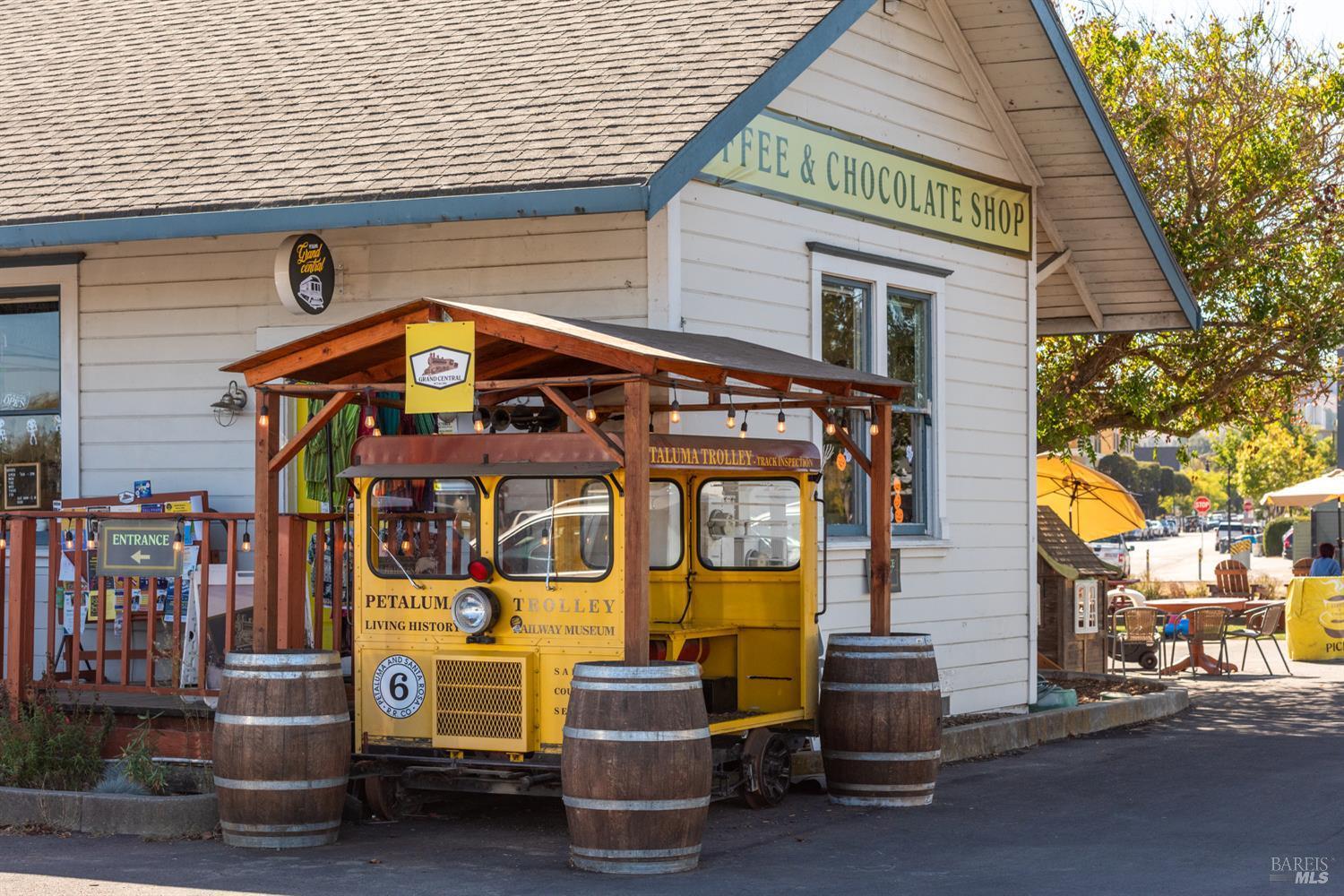 Petaluma, California, 94952, United States, ,Residential,For Sale,1992562