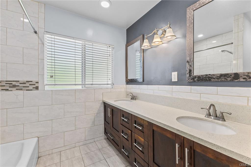 Compton, California, 90221, United States, 3 Bedrooms Bedrooms, ,2 BathroomsBathrooms,Residential,For Sale,1922771