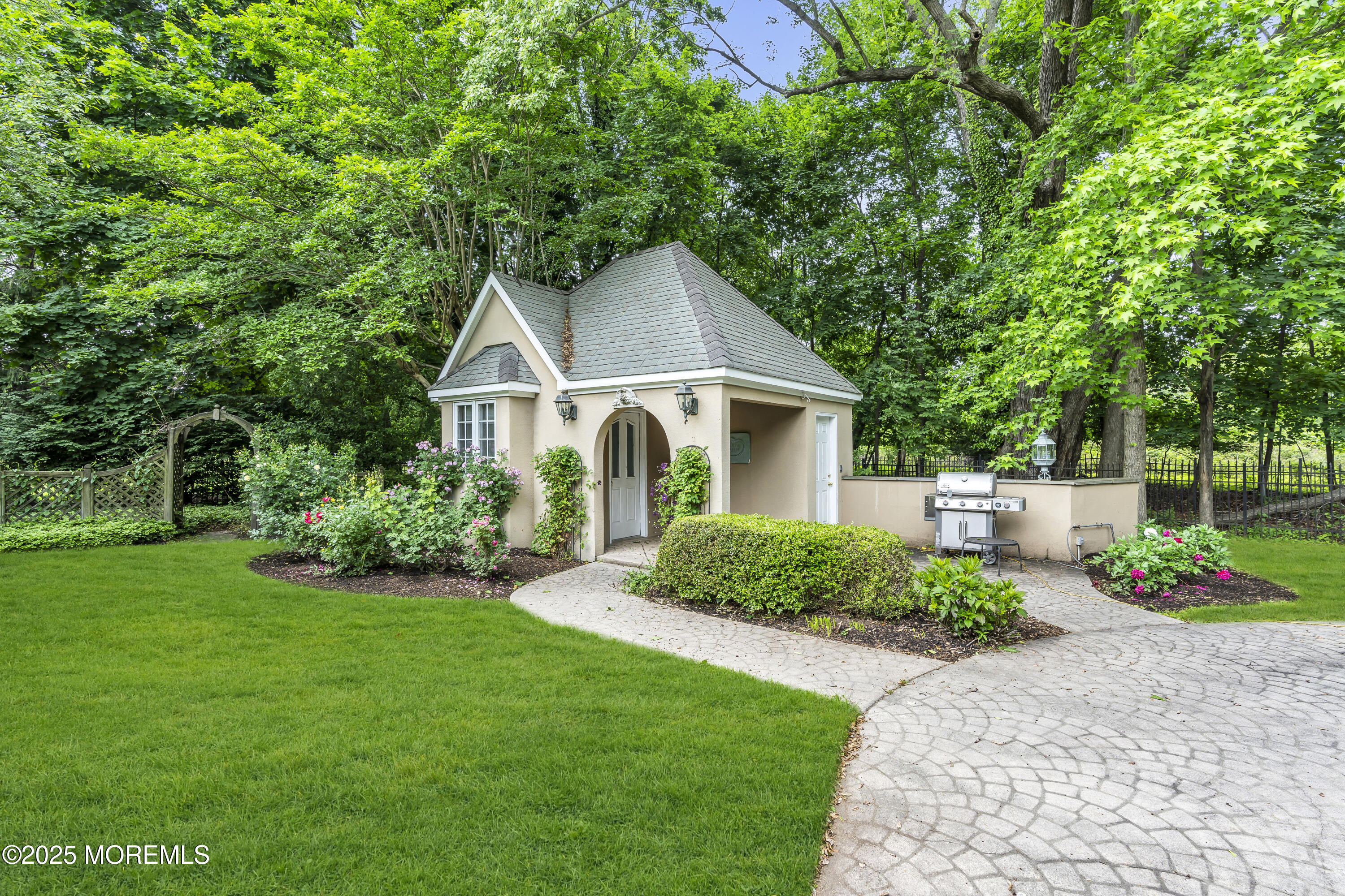 West Allenhurst, New Jersey, 07711, United States, 4 Bedrooms Bedrooms, ,6 BathroomsBathrooms,Residential,For Sale,2003191