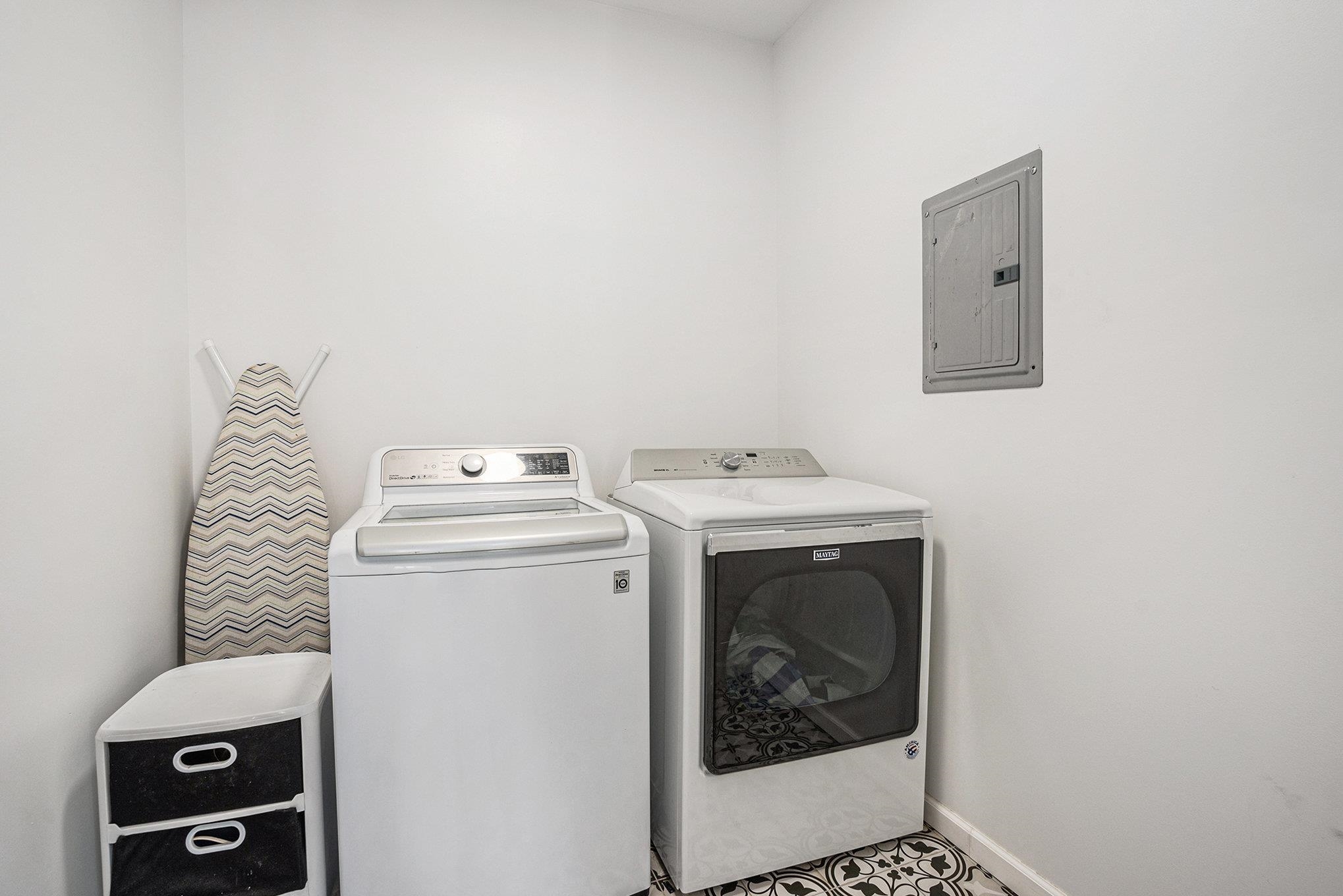 Elkhart, Indiana, 46517, United States, 7 Bedrooms Bedrooms, ,6 BathroomsBathrooms,Residential,For Sale,1987525