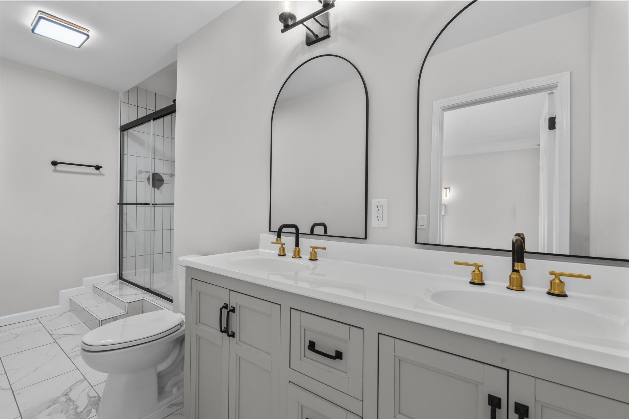 Newtown, Connecticut, 06482, United States, 4 Bedrooms Bedrooms, ,3 BathroomsBathrooms,Residential,For Sale,1991779