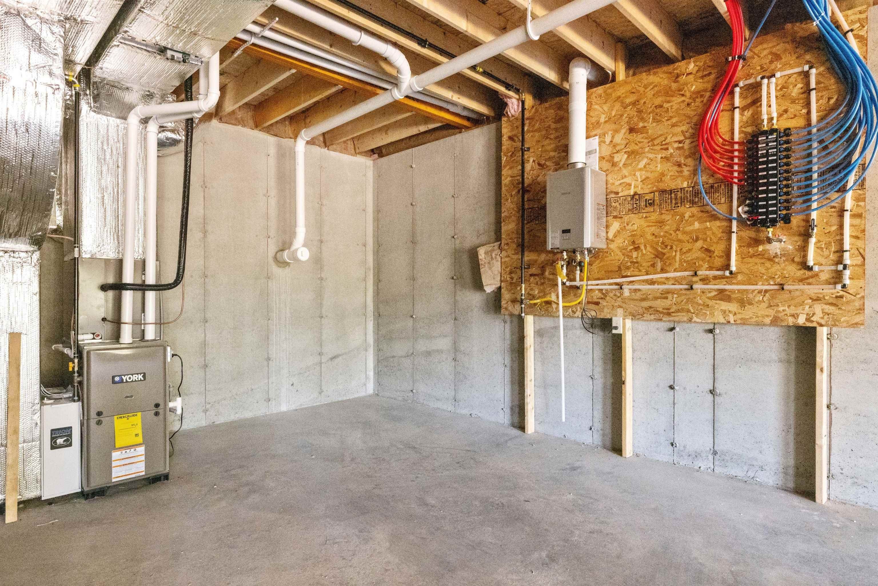 Thornton, New Hampshire, 03285, United States, 3 Bedrooms Bedrooms, ,3 BathroomsBathrooms,Residential,For Sale,1974292