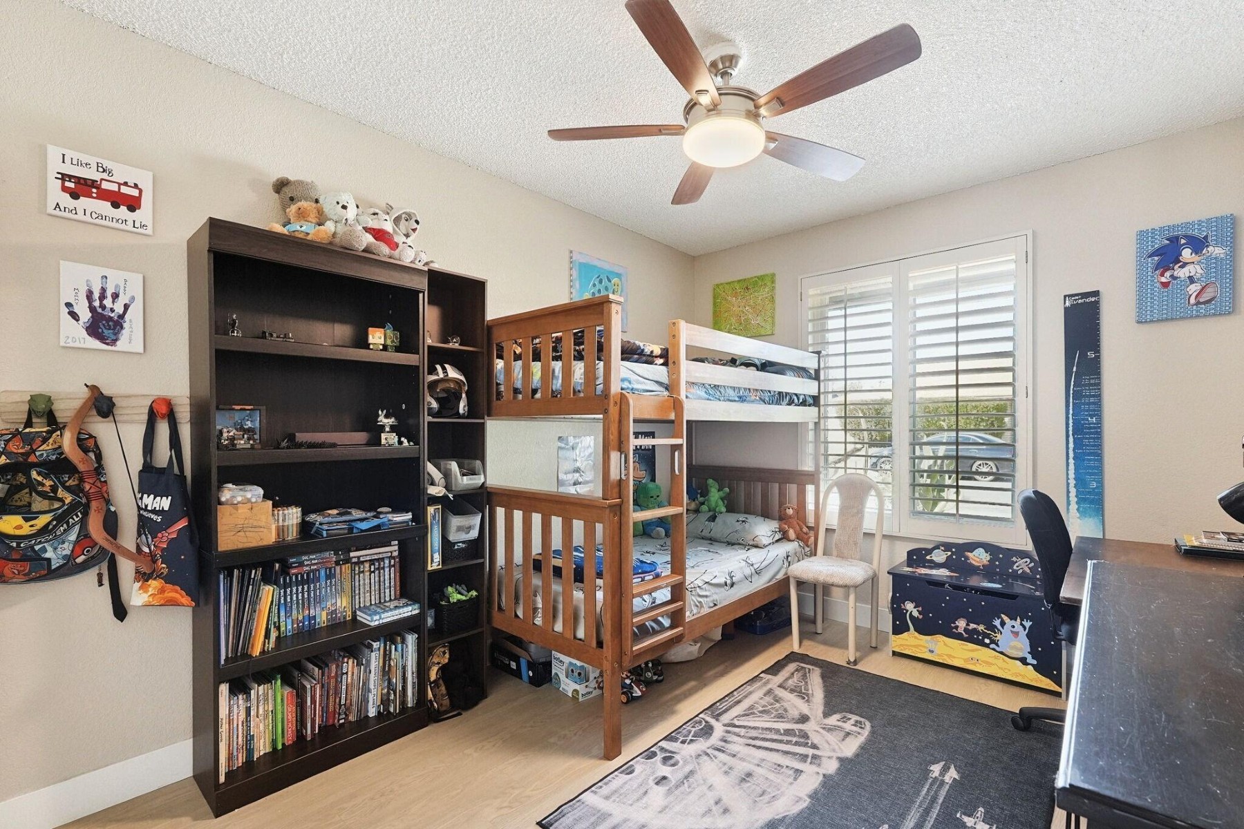  301 E Helena Drive  Phoenix, AZ - 物件實景