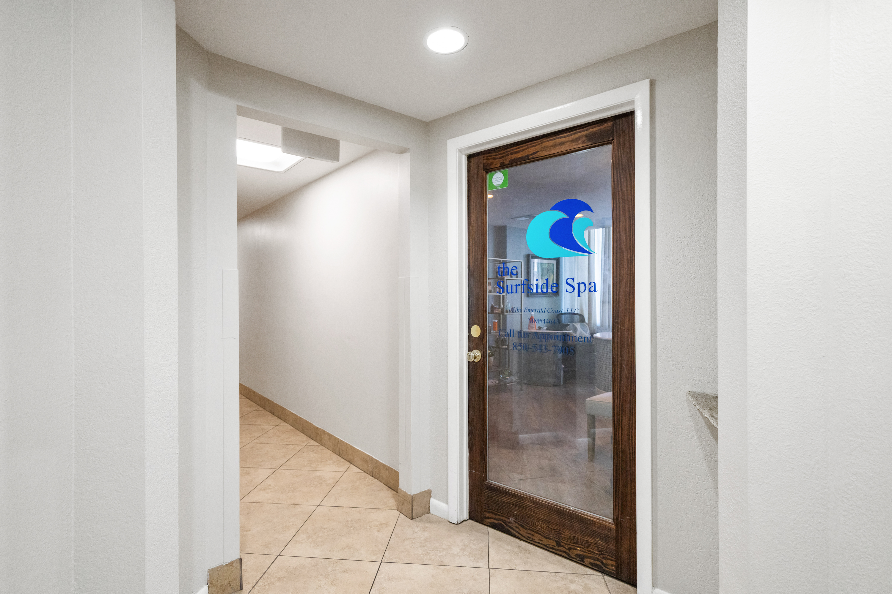  Turnkey Ground-Floor Condo With Private Patio And Resort Amenities - 物件實景