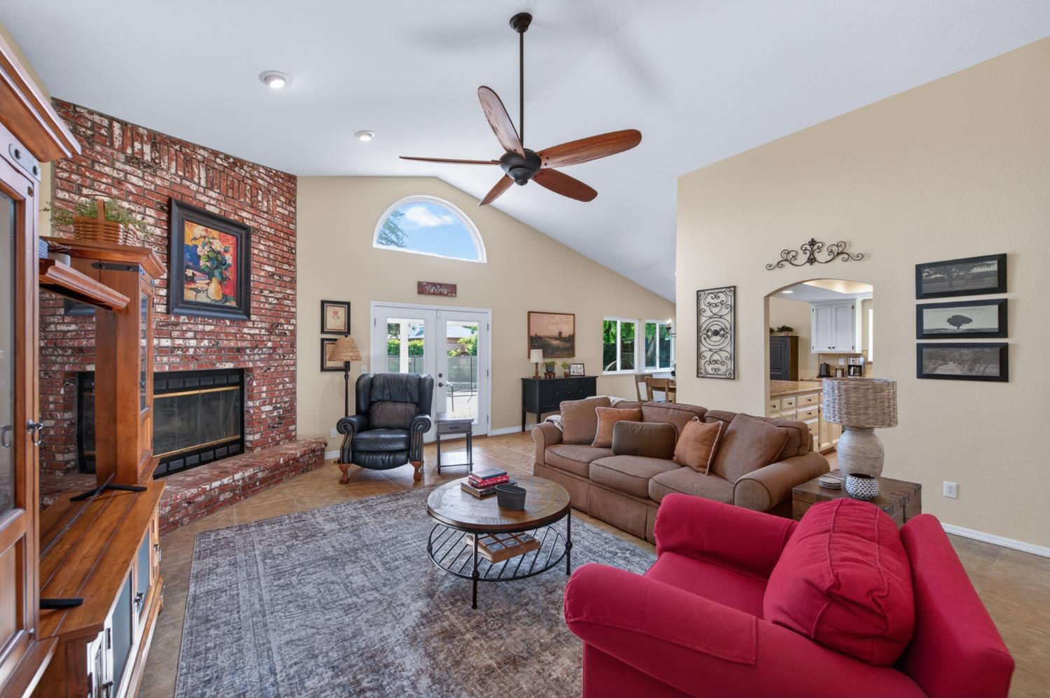 Madera, California, 93637, United States, 3 Bedrooms Bedrooms, ,3 BathroomsBathrooms,Residential,For Sale,2049014