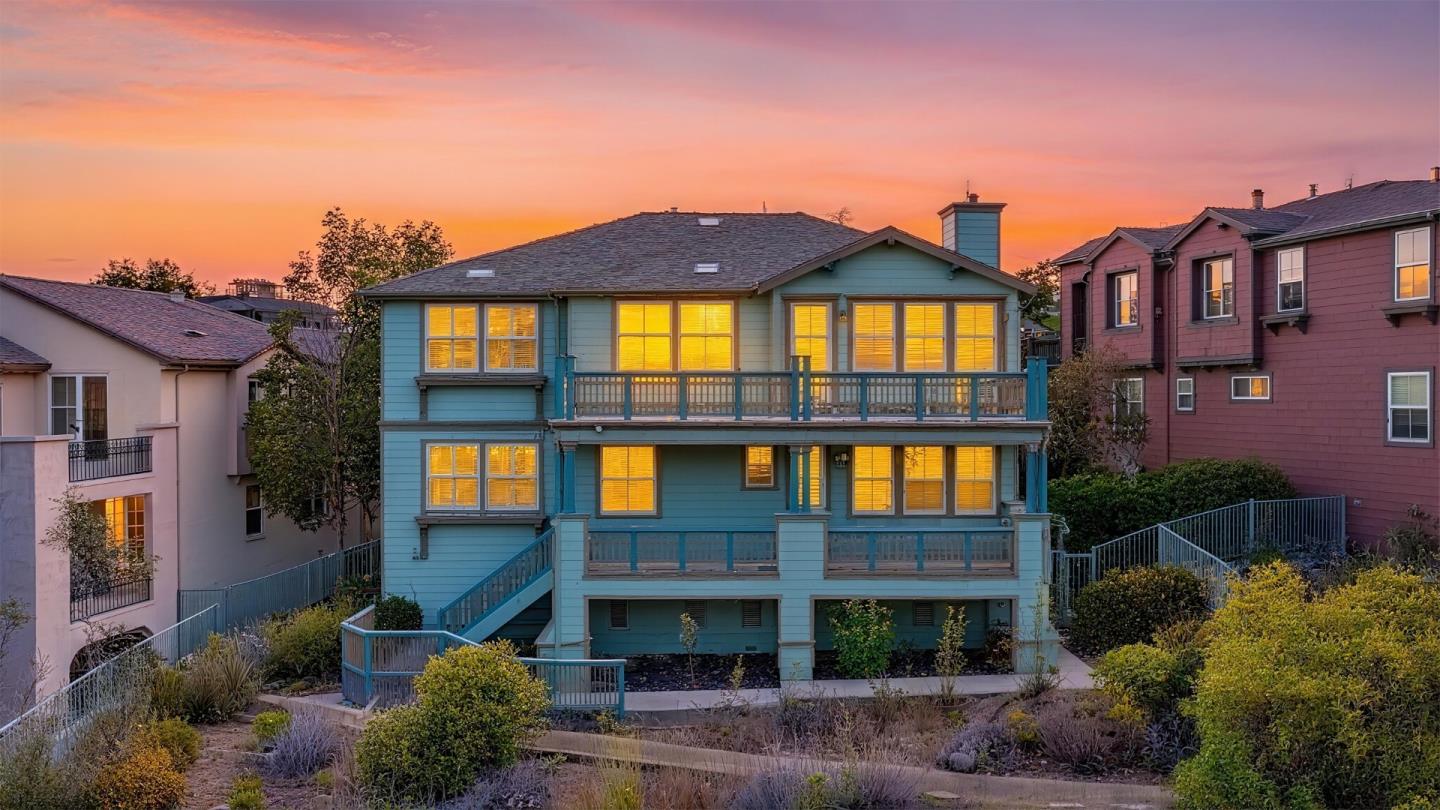 Brisbane, California, 94005, United States, 5 Bedrooms Bedrooms, ,3 BathroomsBathrooms,Residential,For Sale,1940536