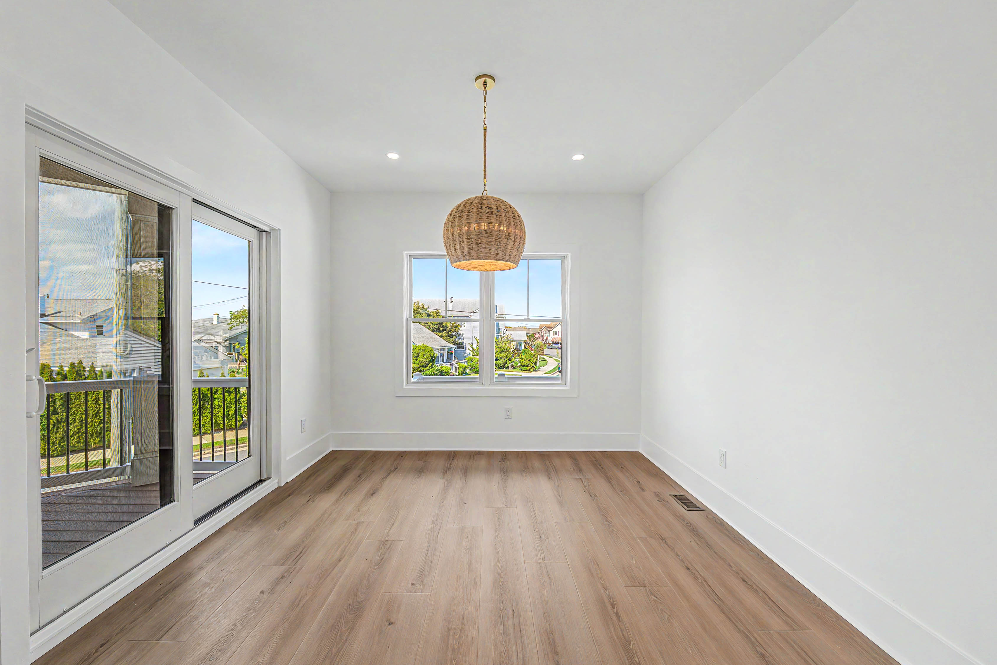  323 N Huntington - 物件實景