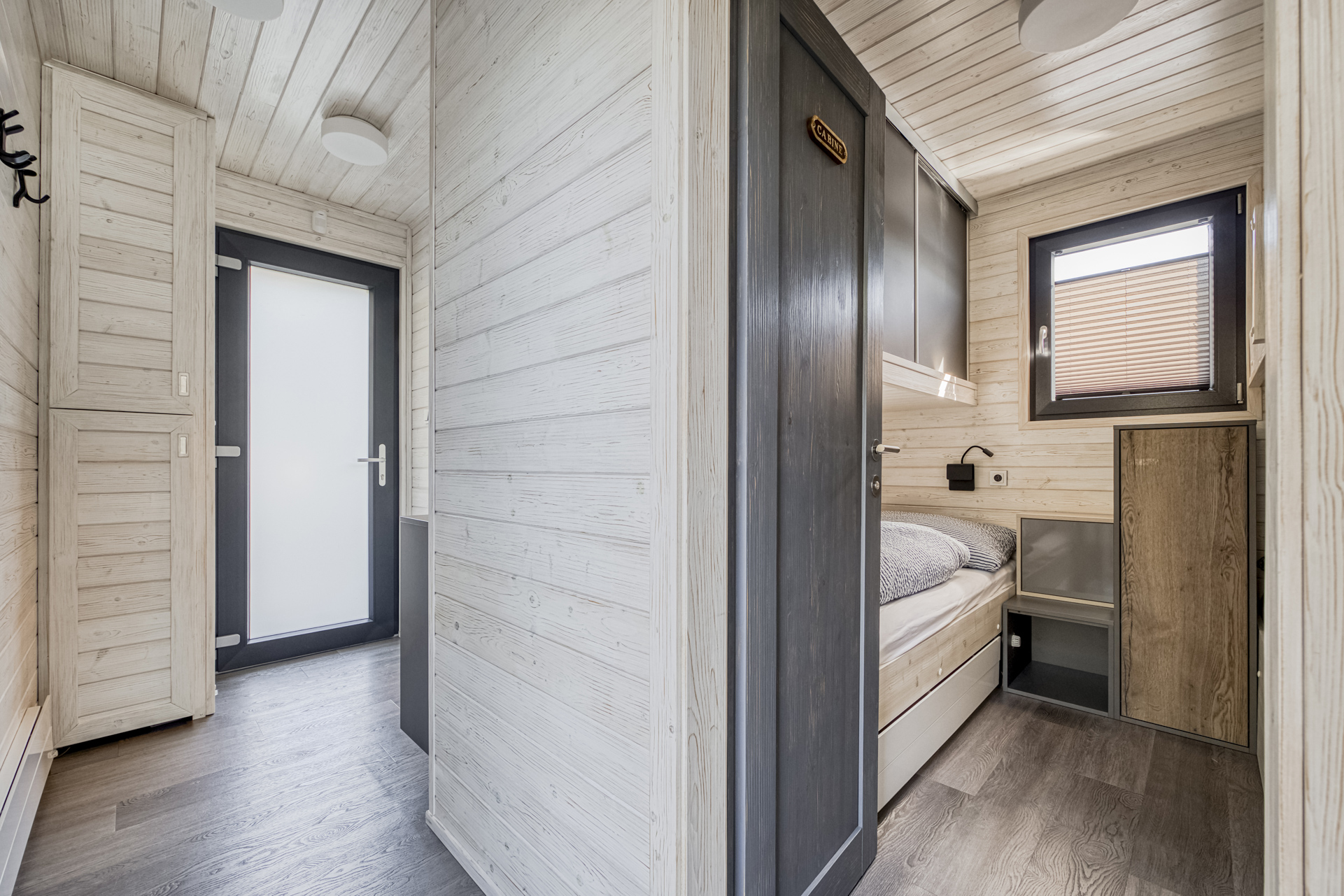 2-bedroom Houseboat - 物件實景