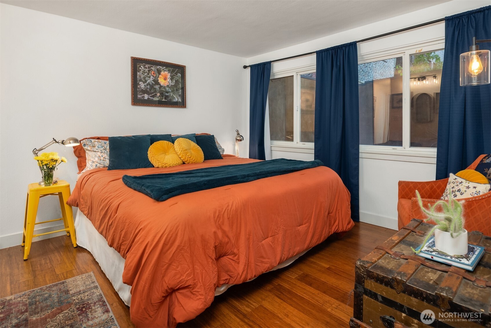 Seattle, Washington, 98102, United States, 2 Bedrooms Bedrooms, ,2 BathroomsBathrooms,Residential,For Sale,2001623