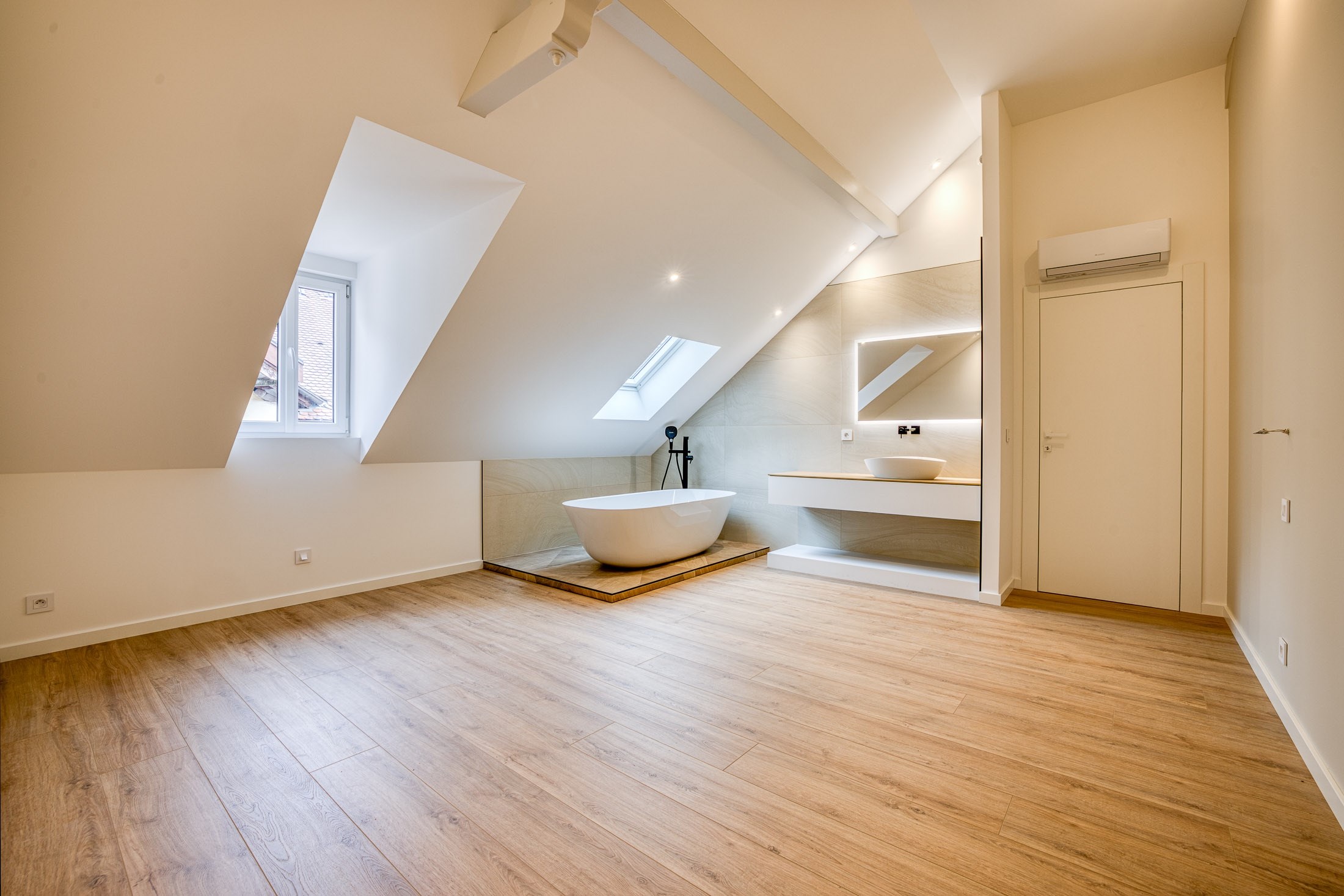  ANNECY - TOP FLOOR - 物件實景