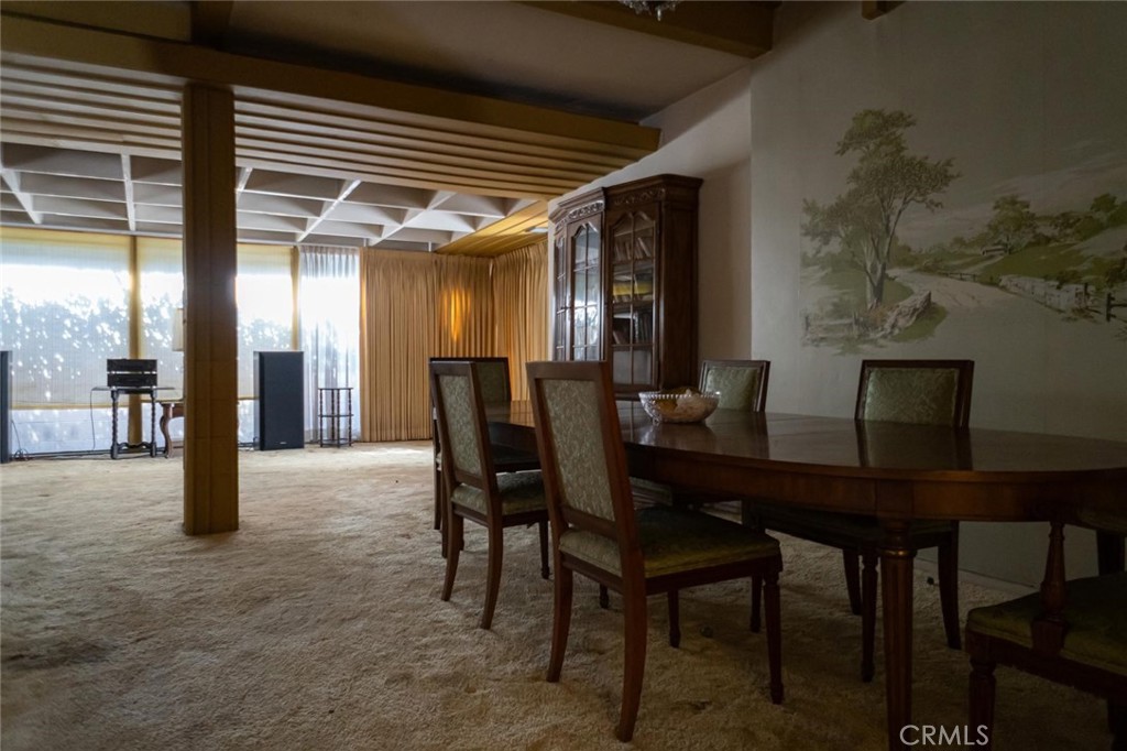 Los Angeles, California, 90018, United States, 2 Bedrooms Bedrooms, ,1 BathroomBathrooms,Residential,For Sale,1928435