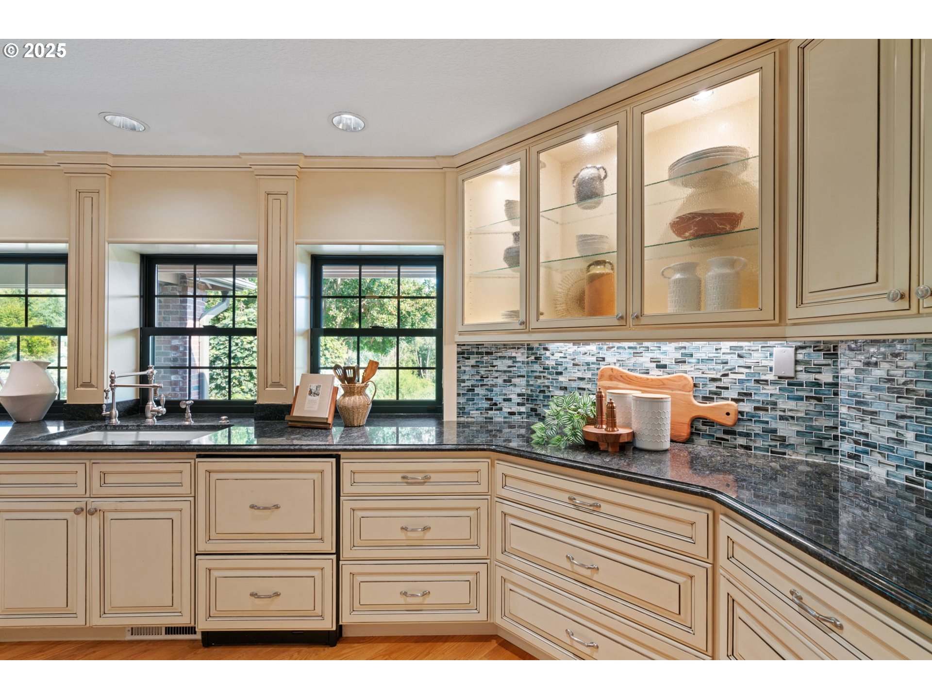 Vancouver, Washington, 98685, United States, 3 Bedrooms Bedrooms, ,4 BathroomsBathrooms,Residential,For Sale,2003472