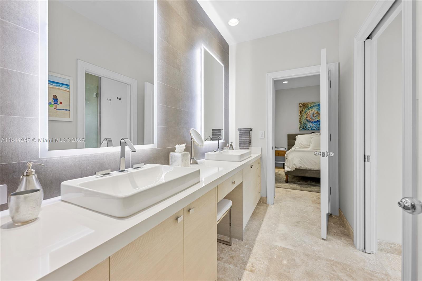 Weston, Florida, 33327, United States, 5 Bedrooms Bedrooms, ,4 BathroomsBathrooms,Residential,For Sale,1901974