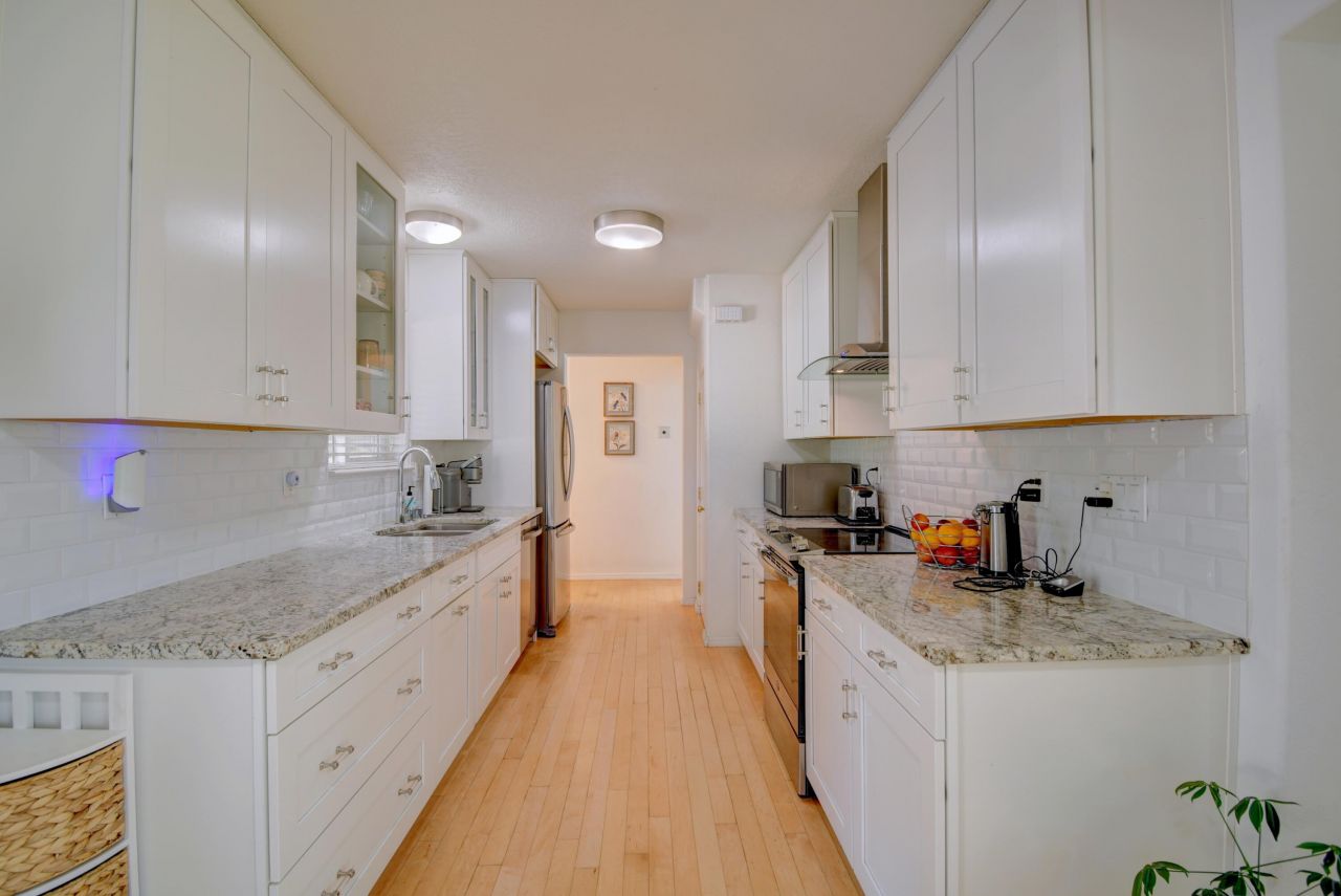 Edgewood, New Mexico, 87015, United States, 3 Bedrooms Bedrooms, ,2 BathroomsBathrooms,Residential,For Sale,1890562