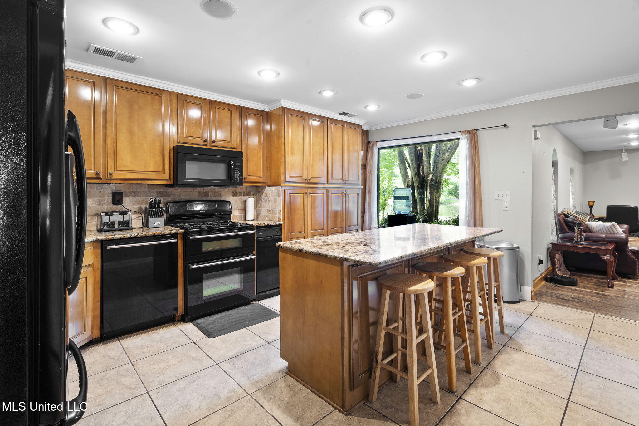 Olive Branch, Mississippi, 38654, United States, 5 Bedrooms Bedrooms, ,3 BathroomsBathrooms,Residential,For Sale,1898355